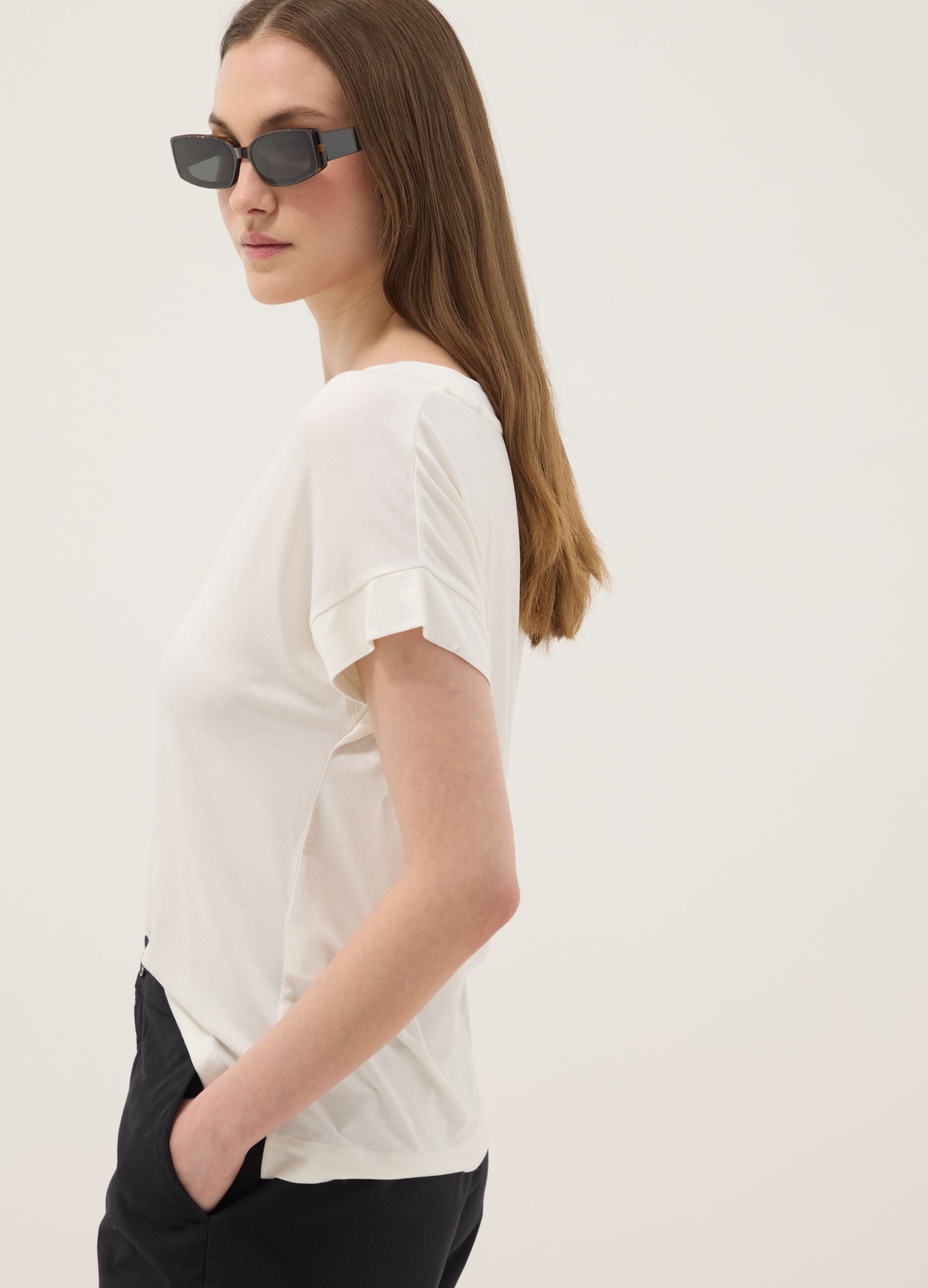 Wei&szlig;es T-Shirt aus elastischer Viskose, Regular Fit