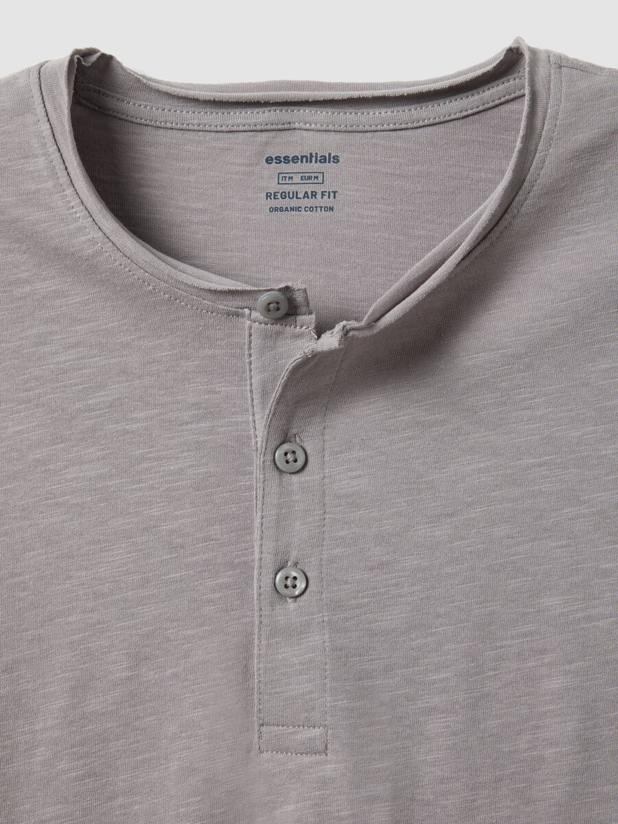 Grey pure cotton regular fit T-shirt with henley collar_5