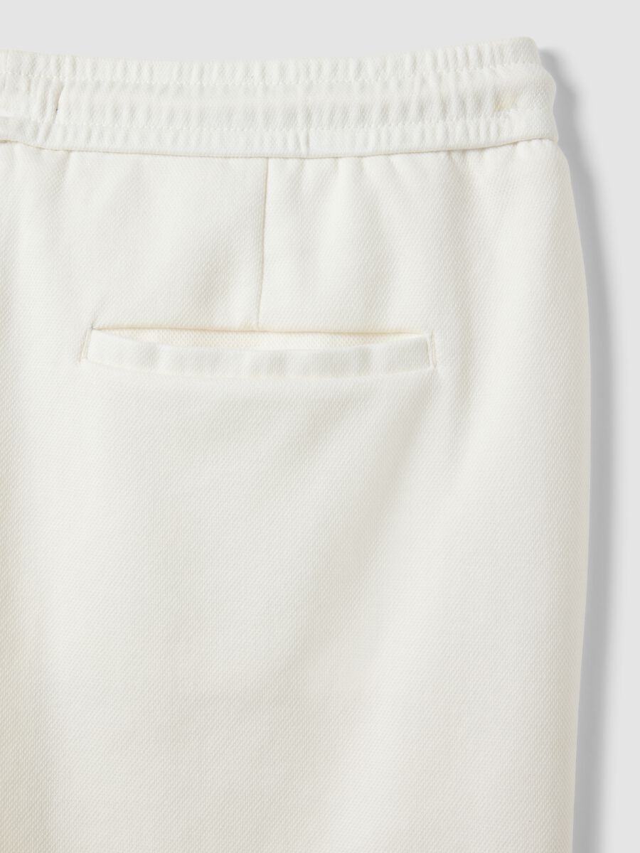 White pure cotton shorts with elasticated waist, regular fit_5