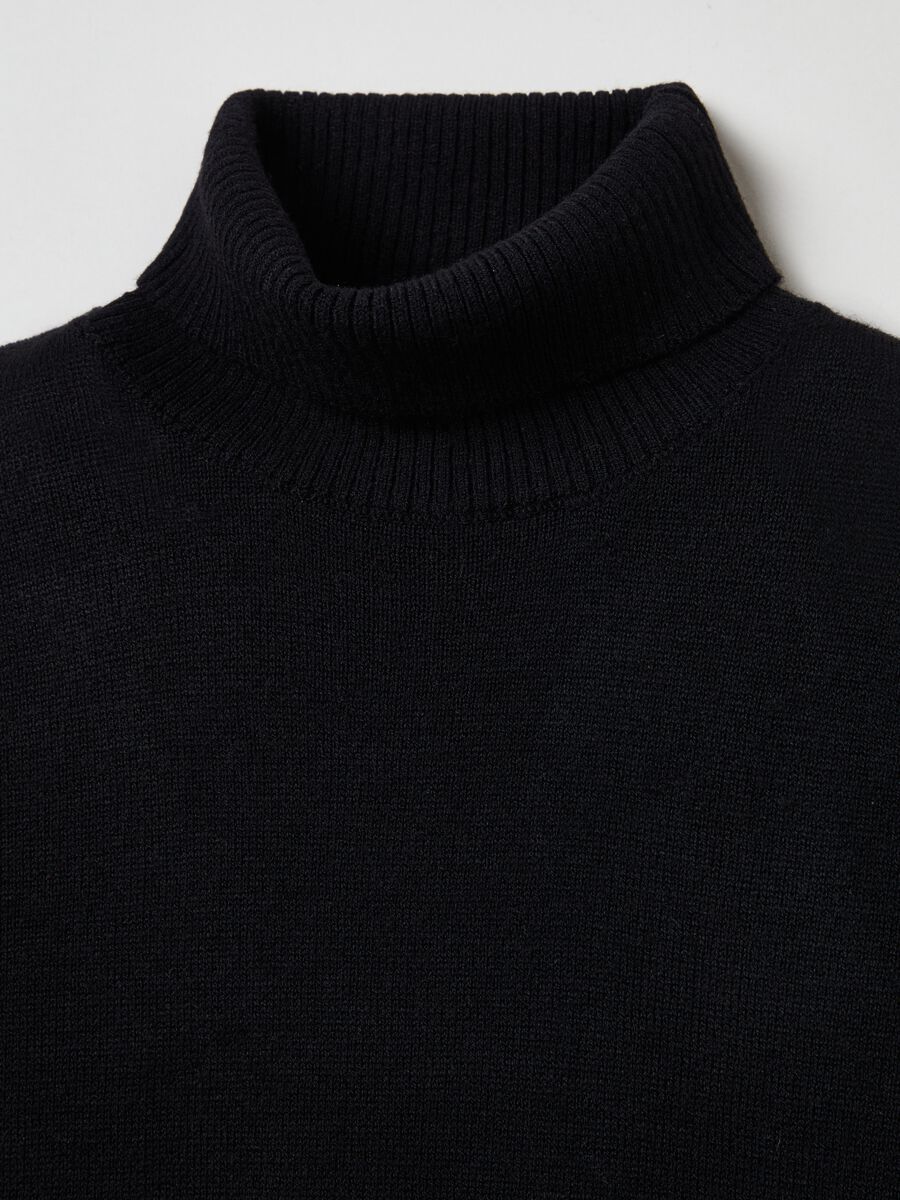 Knitted turtleneck jumper with high neck_5