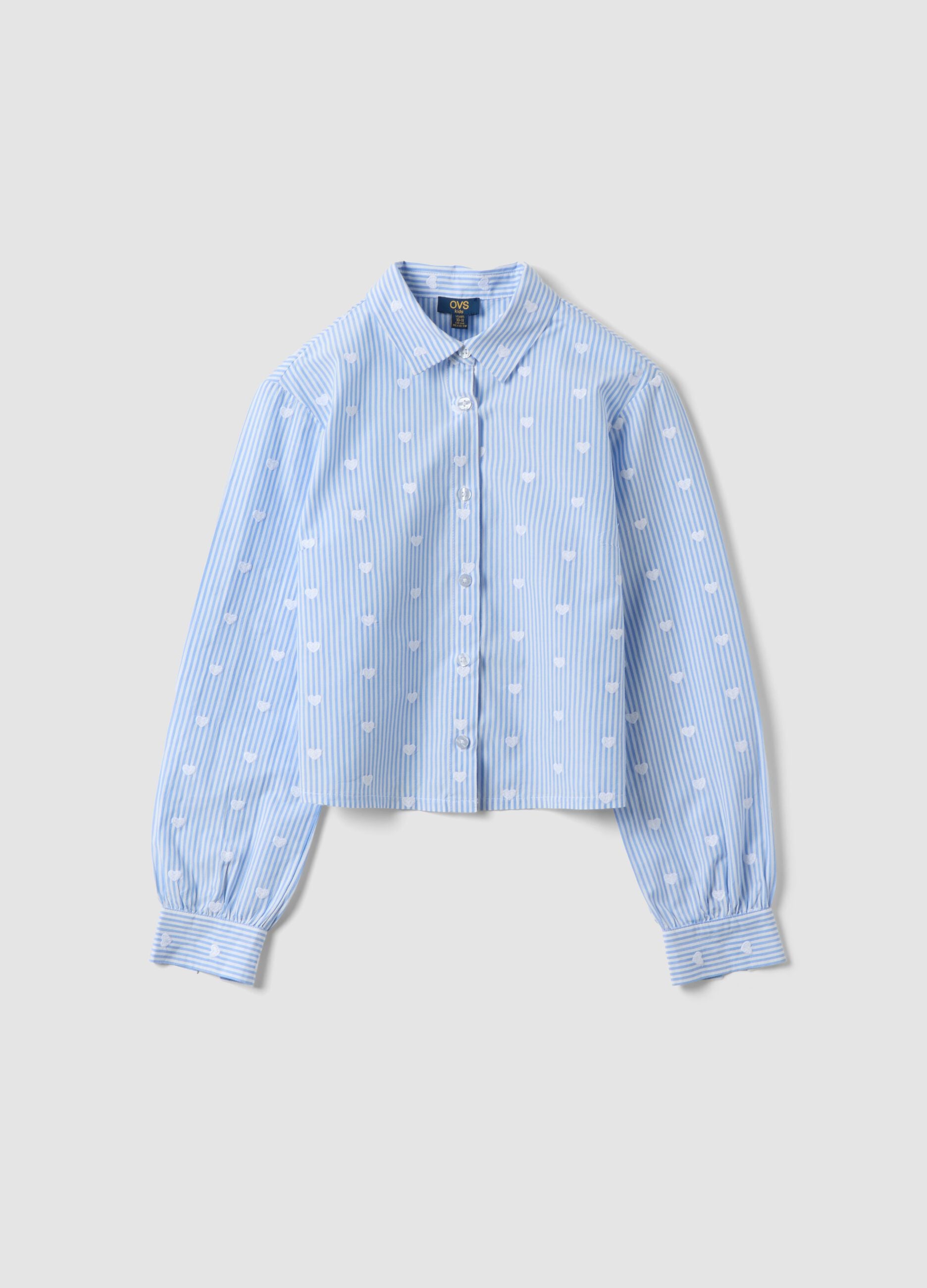 Camisa azul &agrave;s riscas em puro algod&atilde;o com cora&ccedil;&otilde;es para menina