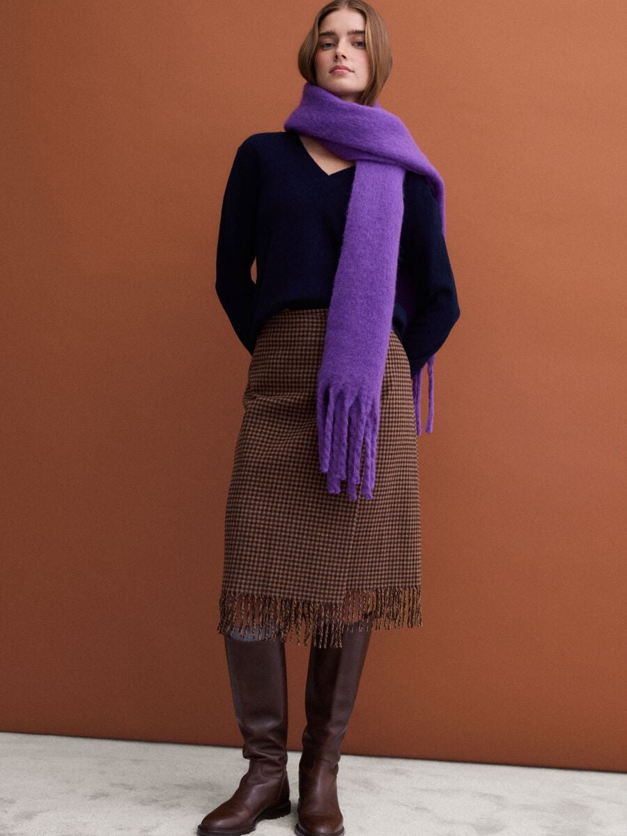 Blue pure wool jumper with deep V-neck_2