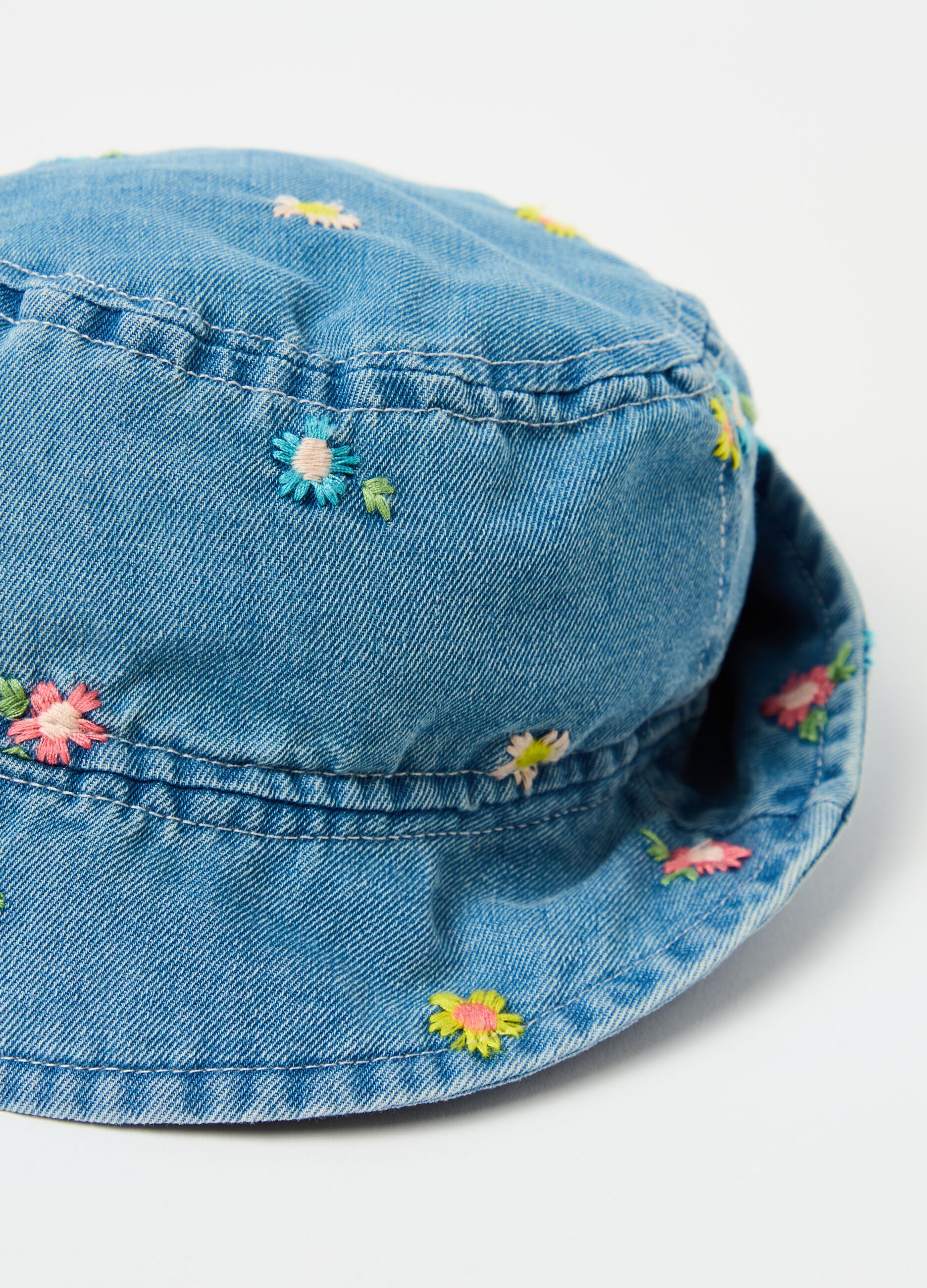 Denim fishing hat with embroidery