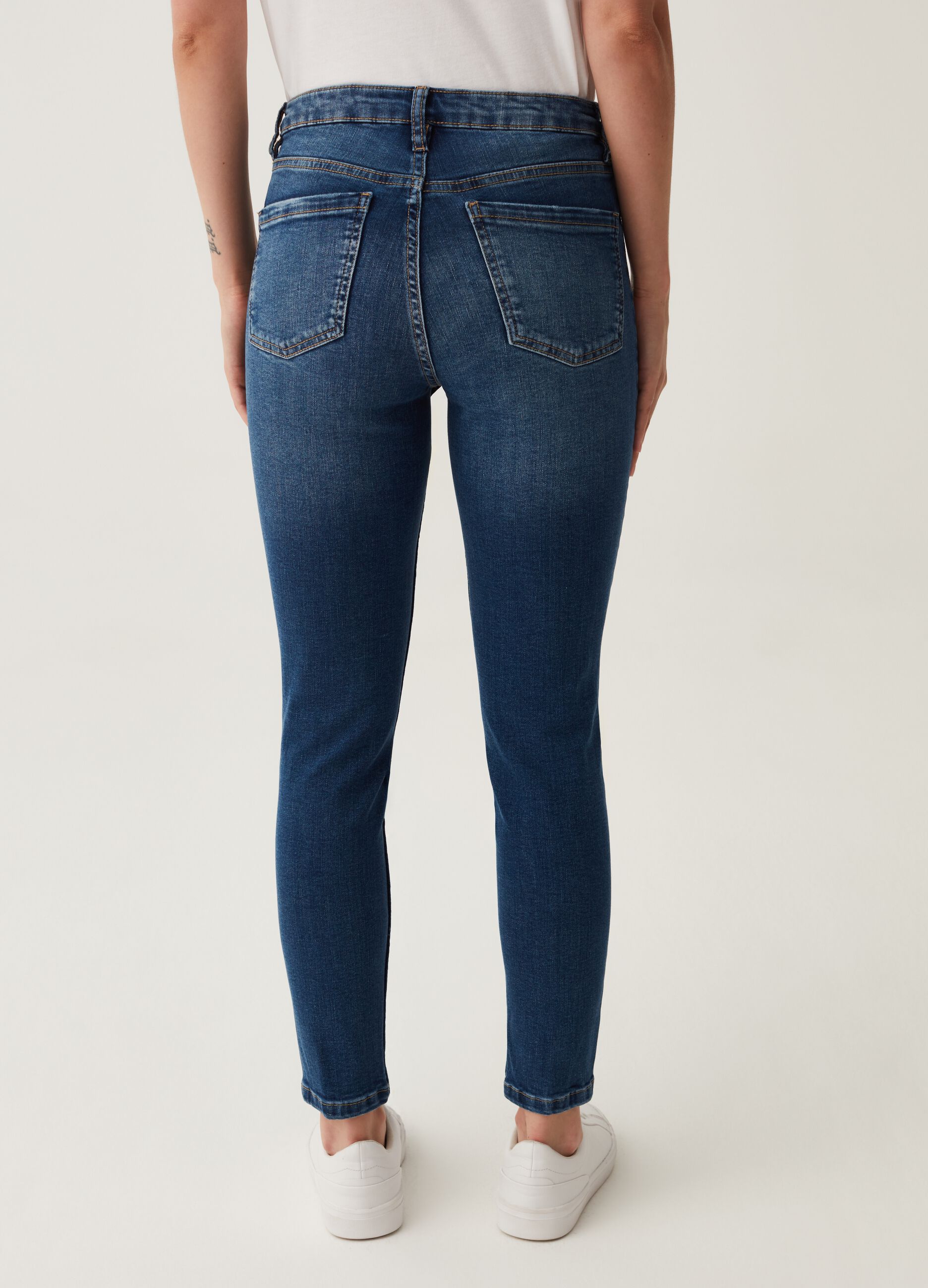 Skinny-fit jeans with five pockets_2