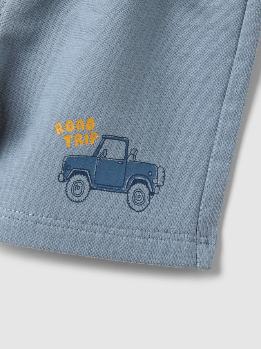 Sky blue pure cotton shorts for boys with regular fit and car design_3