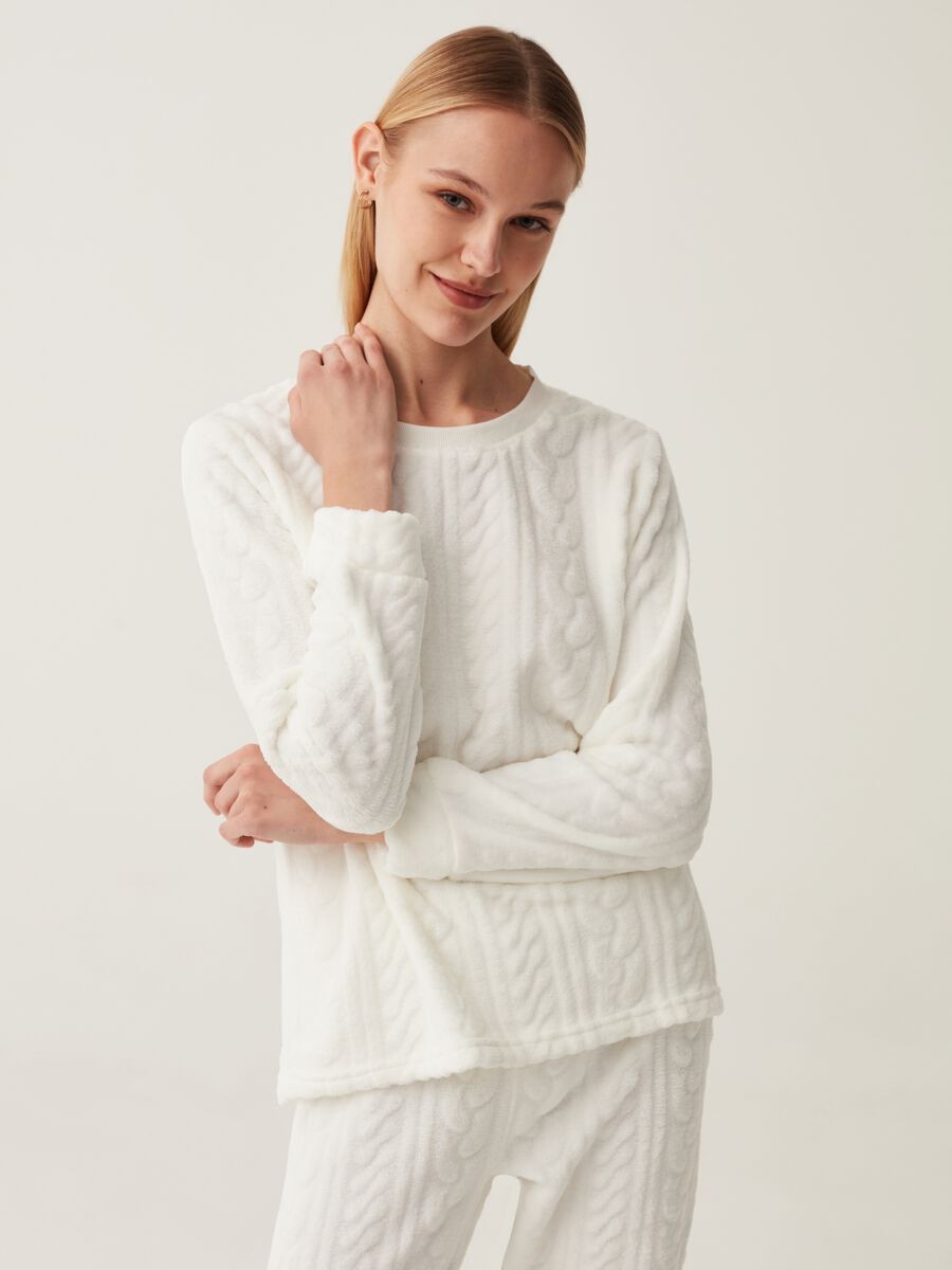 Long pyjamas with cable-knit design_1