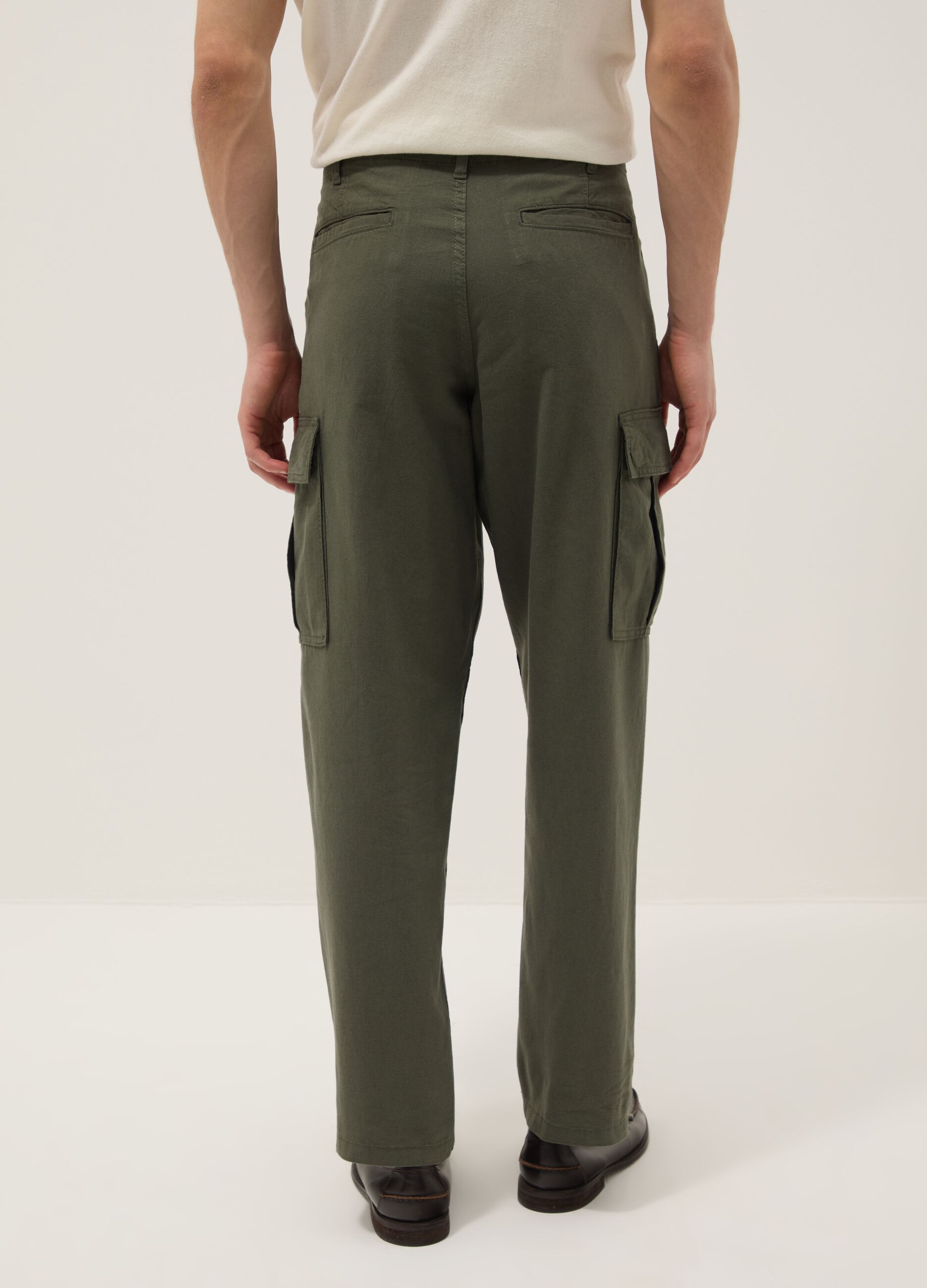 Gr&uuml;ne Cargo-Hose in Regular Fit aus Leinen-Baumwoll-Mix