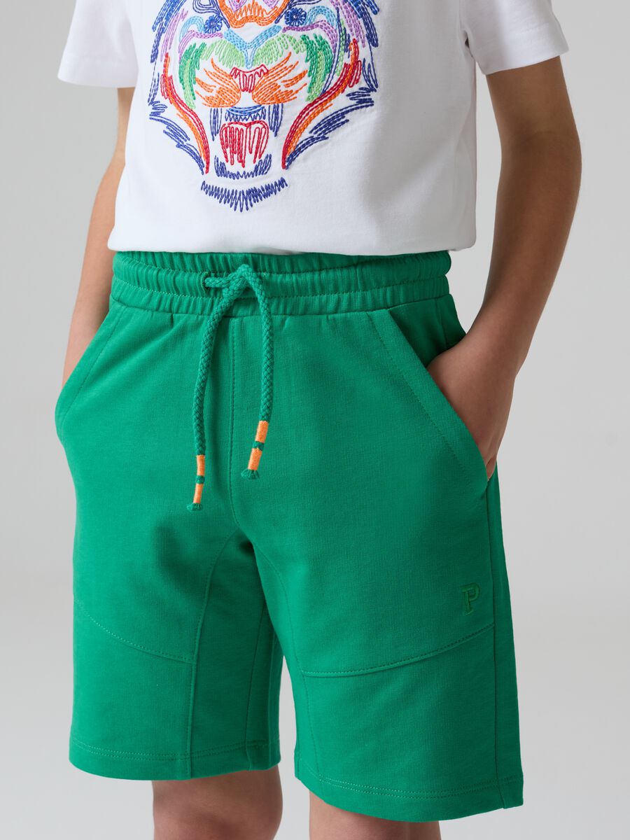 Fleece Bermuda shorts with logo embroidery and drawstring_1