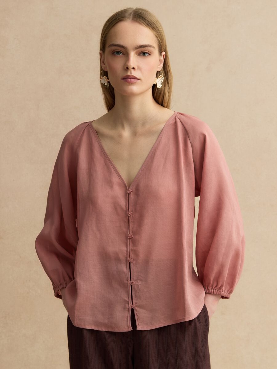 Camisa rosa em mistura de rami e lyocell com decote em V, corte regular_1