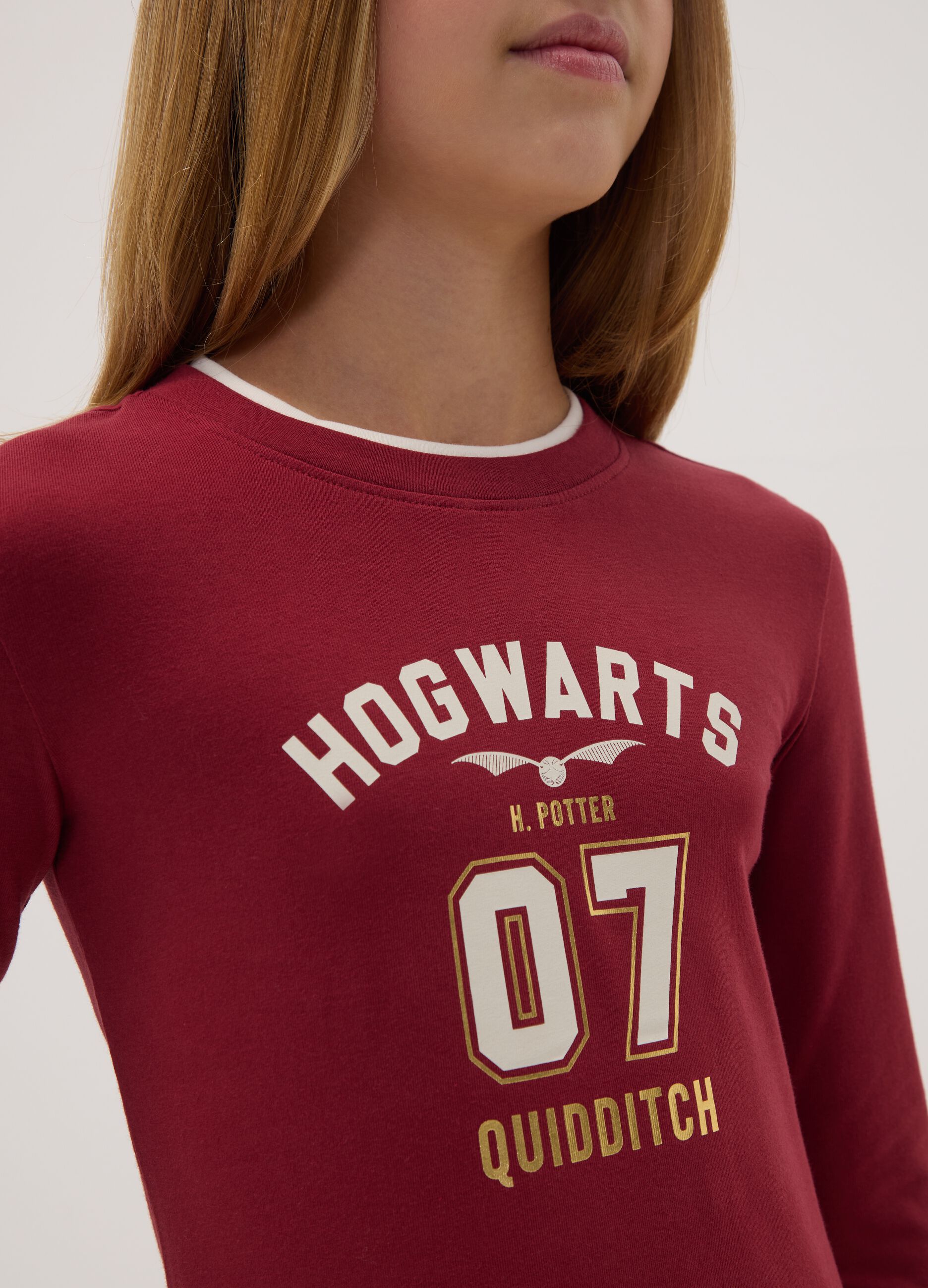 T-shirt vermelha em algod&atilde;o el&aacute;stico com tema Harry Potter