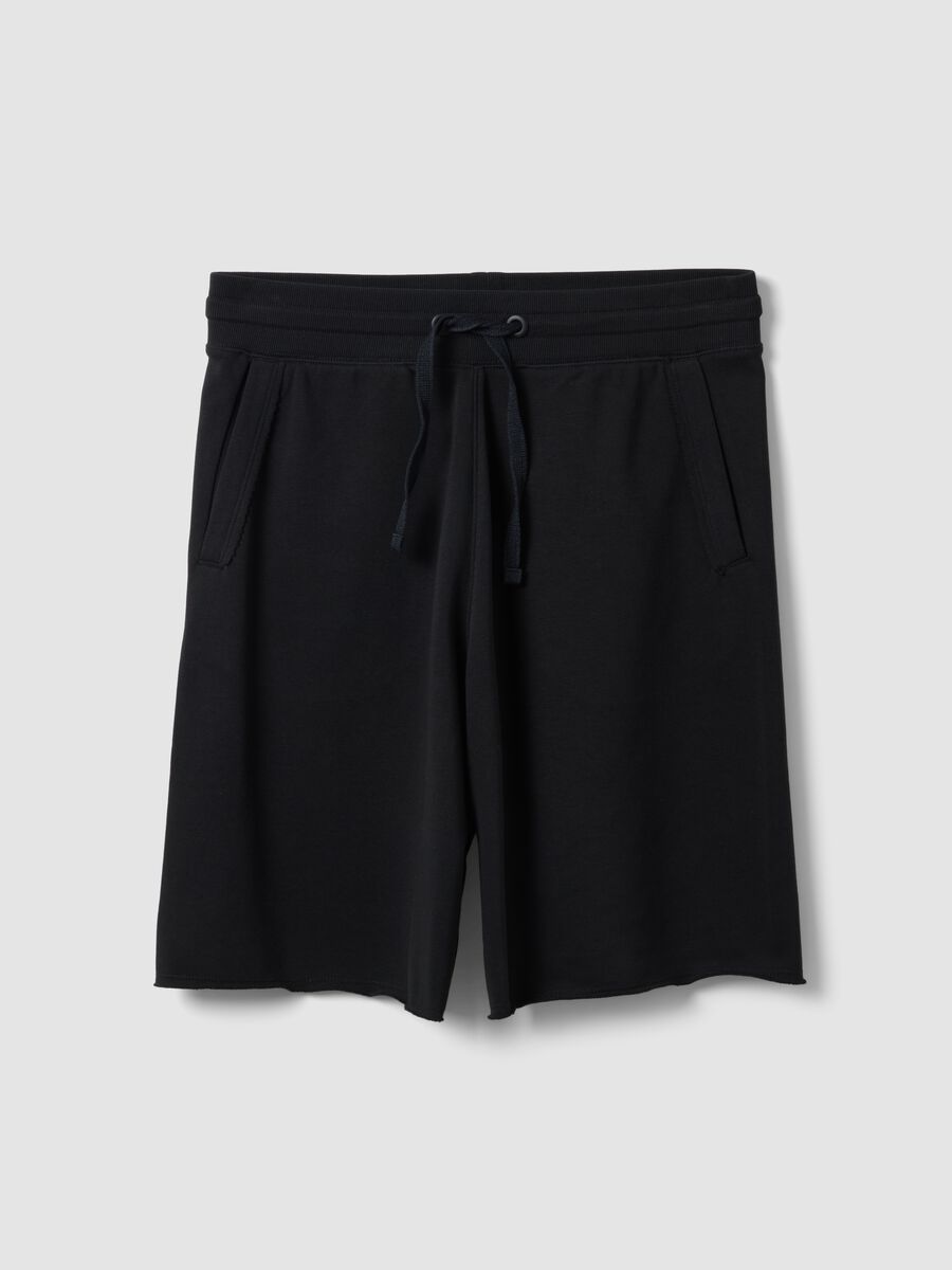 Bermuda negro de mezcla de algod&oacute;n, corte relaxed_4