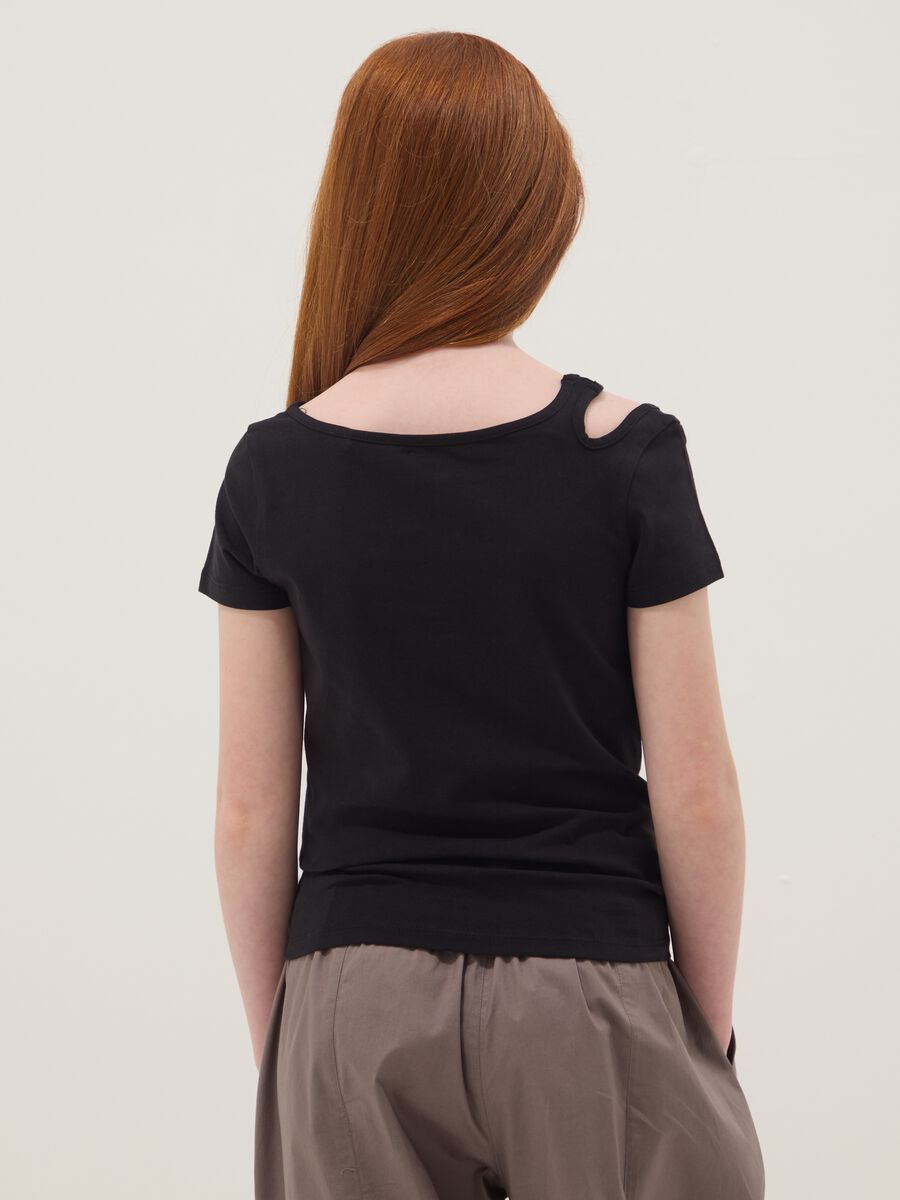 Schwarzes Stretch-Baumwoll-Slim-Fit-M&auml;dchen-T-Shirt_1