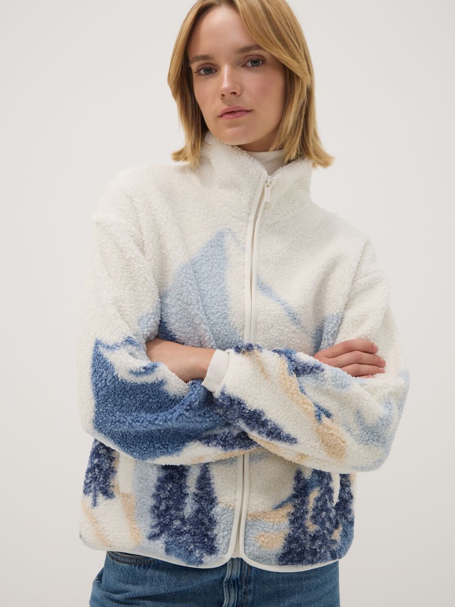 White full-zip sweatshirt with landscape print, regular fit_1