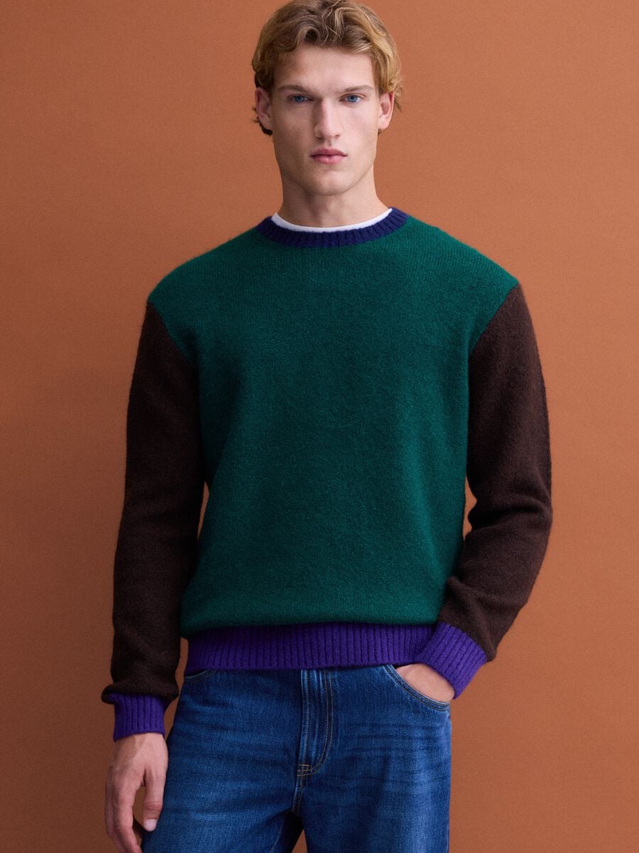 Green crew-neck jumper in stretch wool and alpaca, regular fit_0