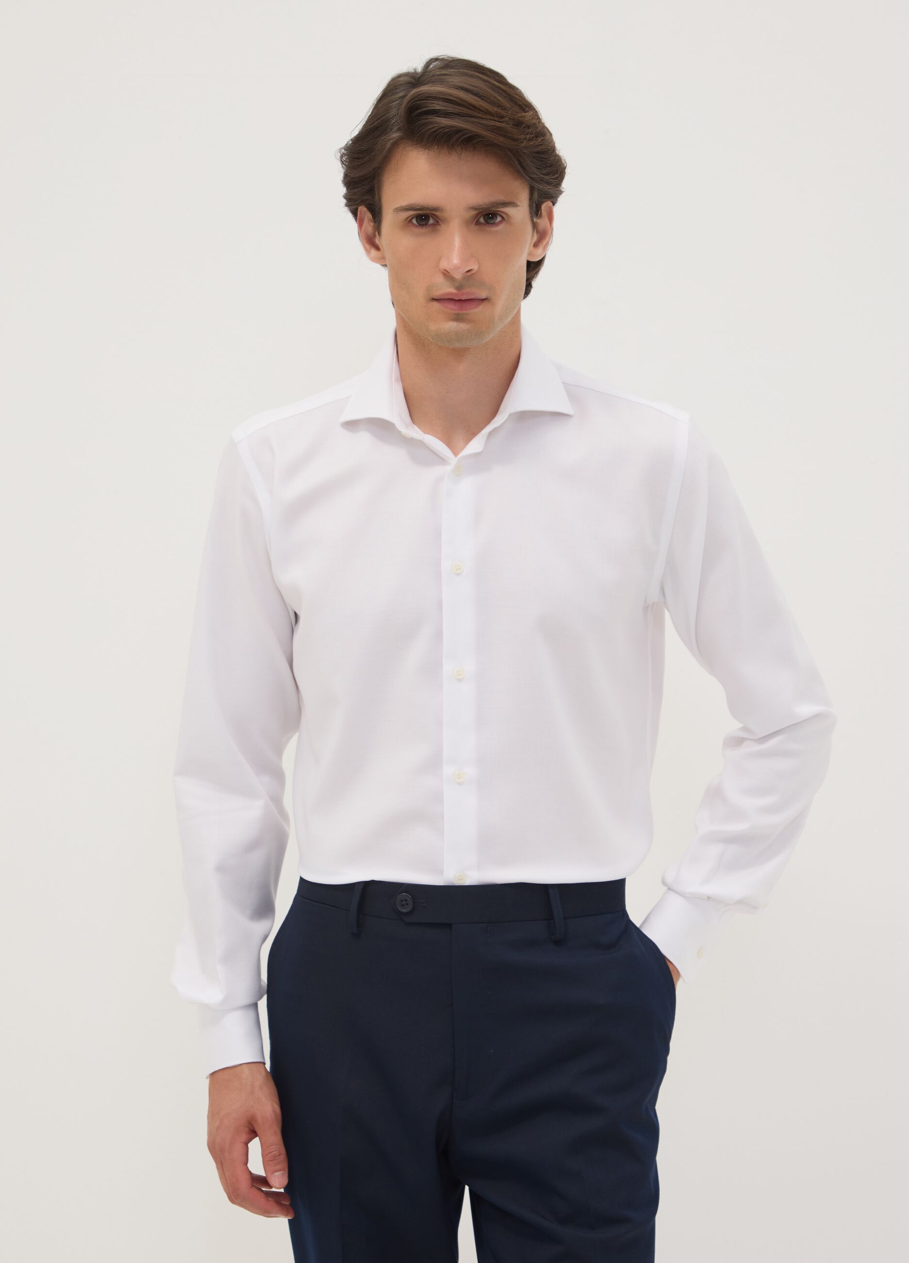 White slim-fit pure cotton shirt with cutaway collar