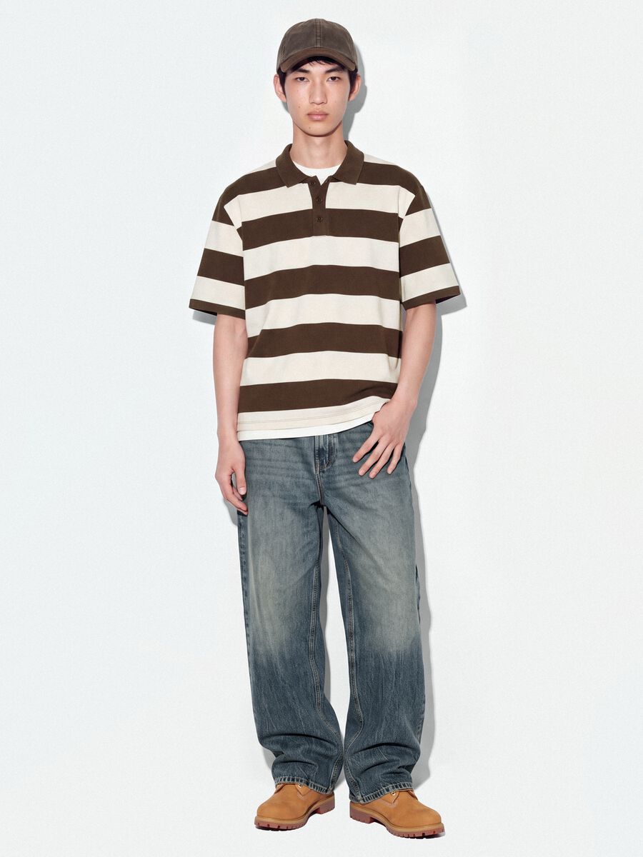 Braunes Poloshirt aus reiner Baumwolle mit Streifen, Regular Fit_1