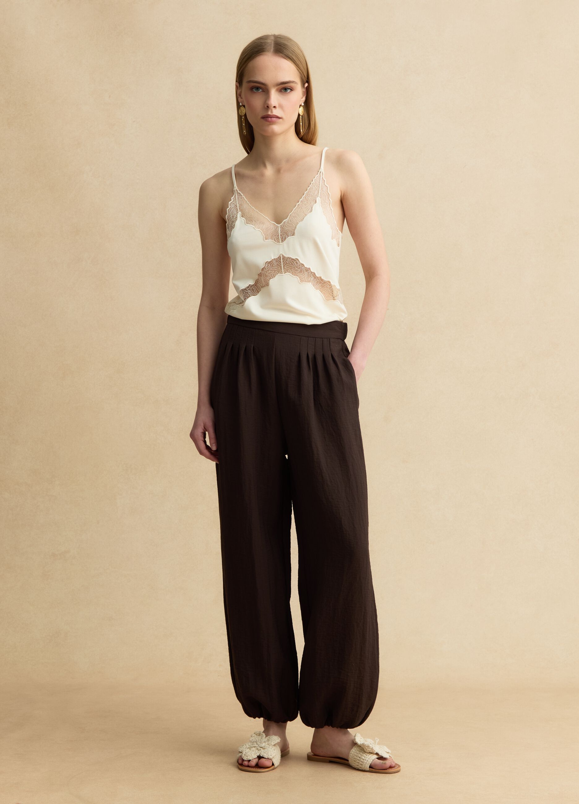 Beiges Tanktop aus Viskose-Mischung, Regular Fit, mit transparenten Details