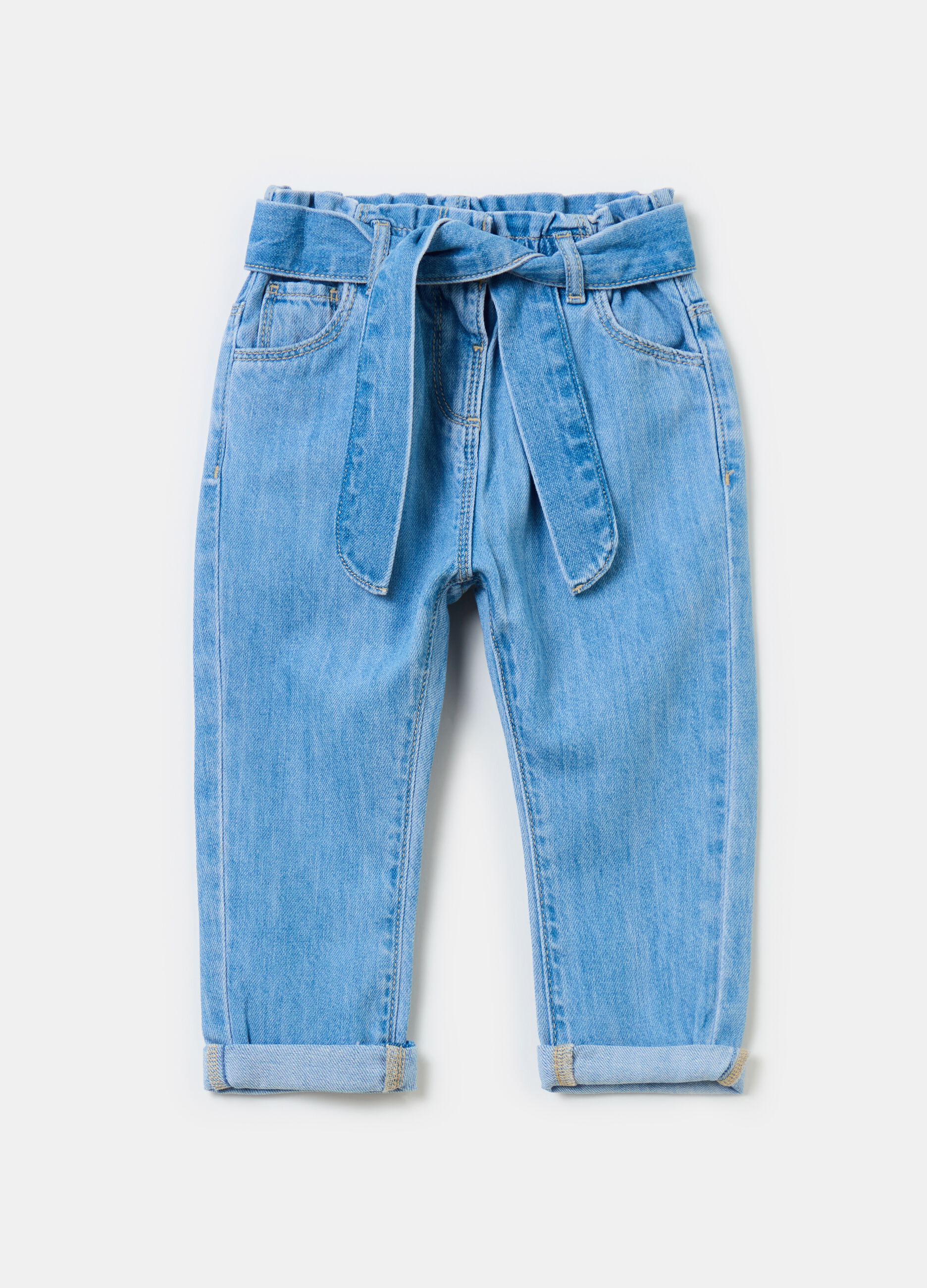 Jeans cinque tasche con cintura