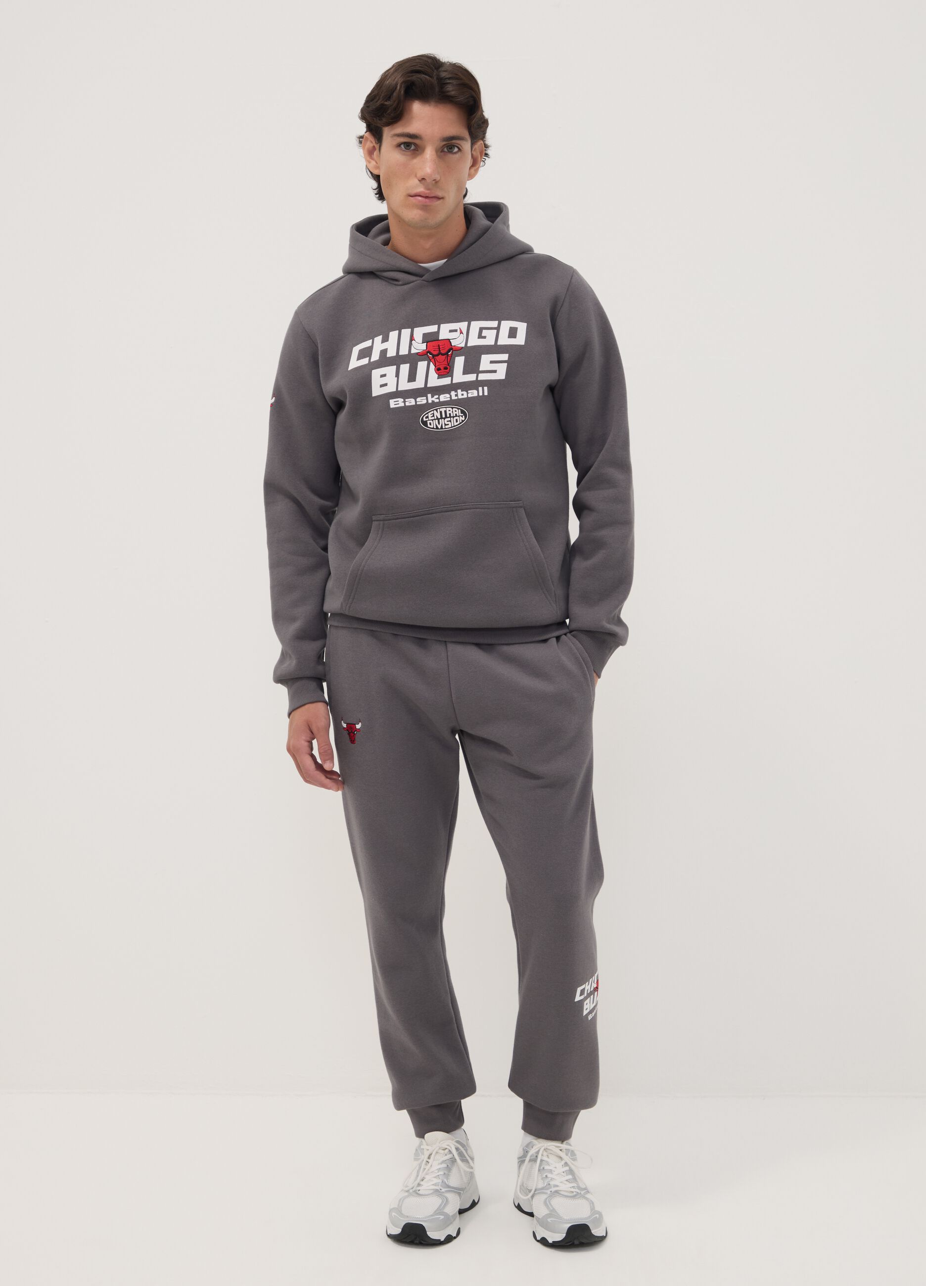 Sweat com capuz cinzenta em mistura de algod&atilde;o com estampado Chicago Bulls
