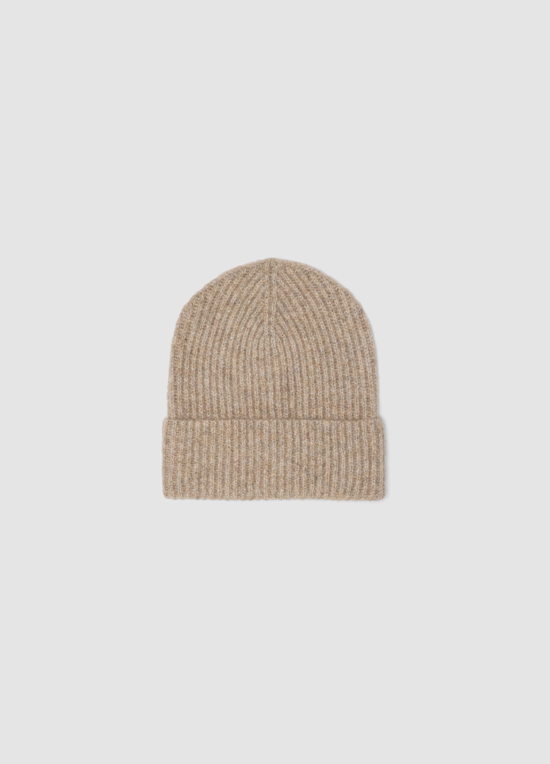 Beige gerippte Beanie aus elastischer Wolle