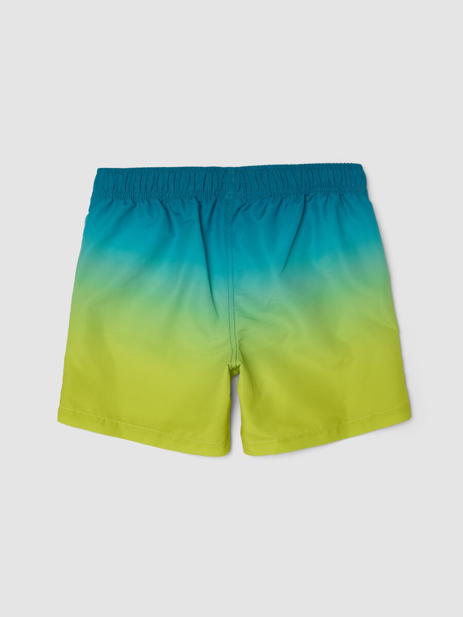 Short de bain gar&ccedil;on multicolore avec d&eacute;grad&eacute;_1