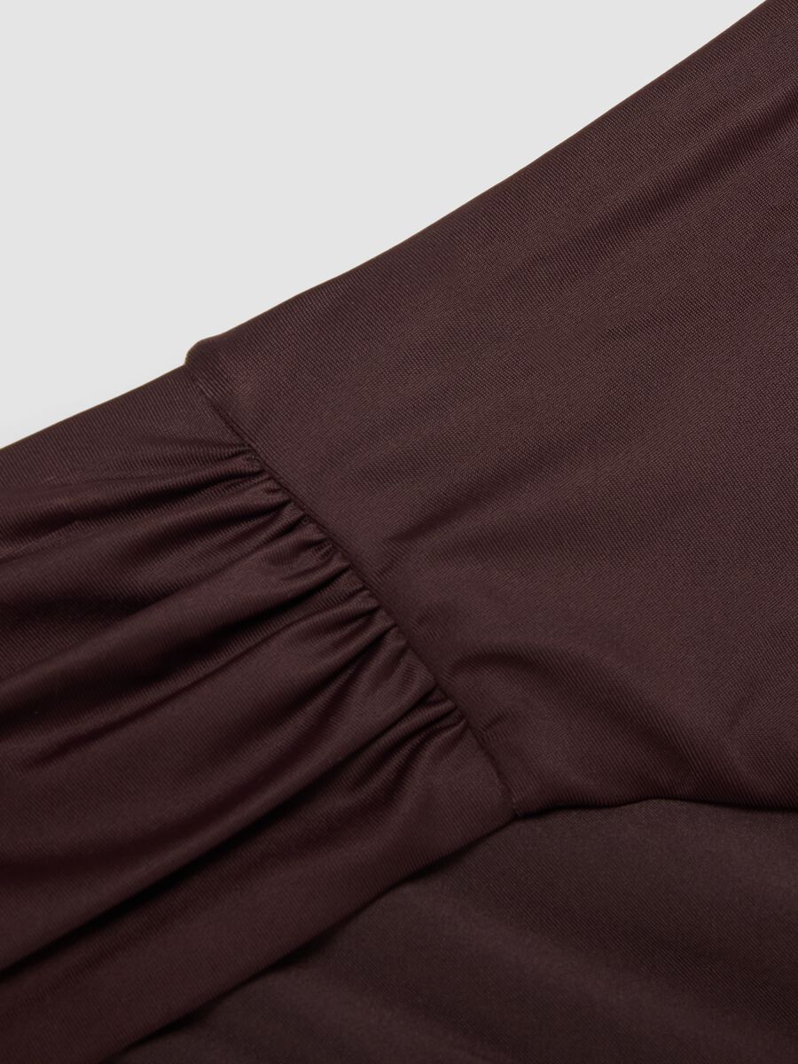 Braune Stretch-Badehose mit seitlicher Raffung_5
