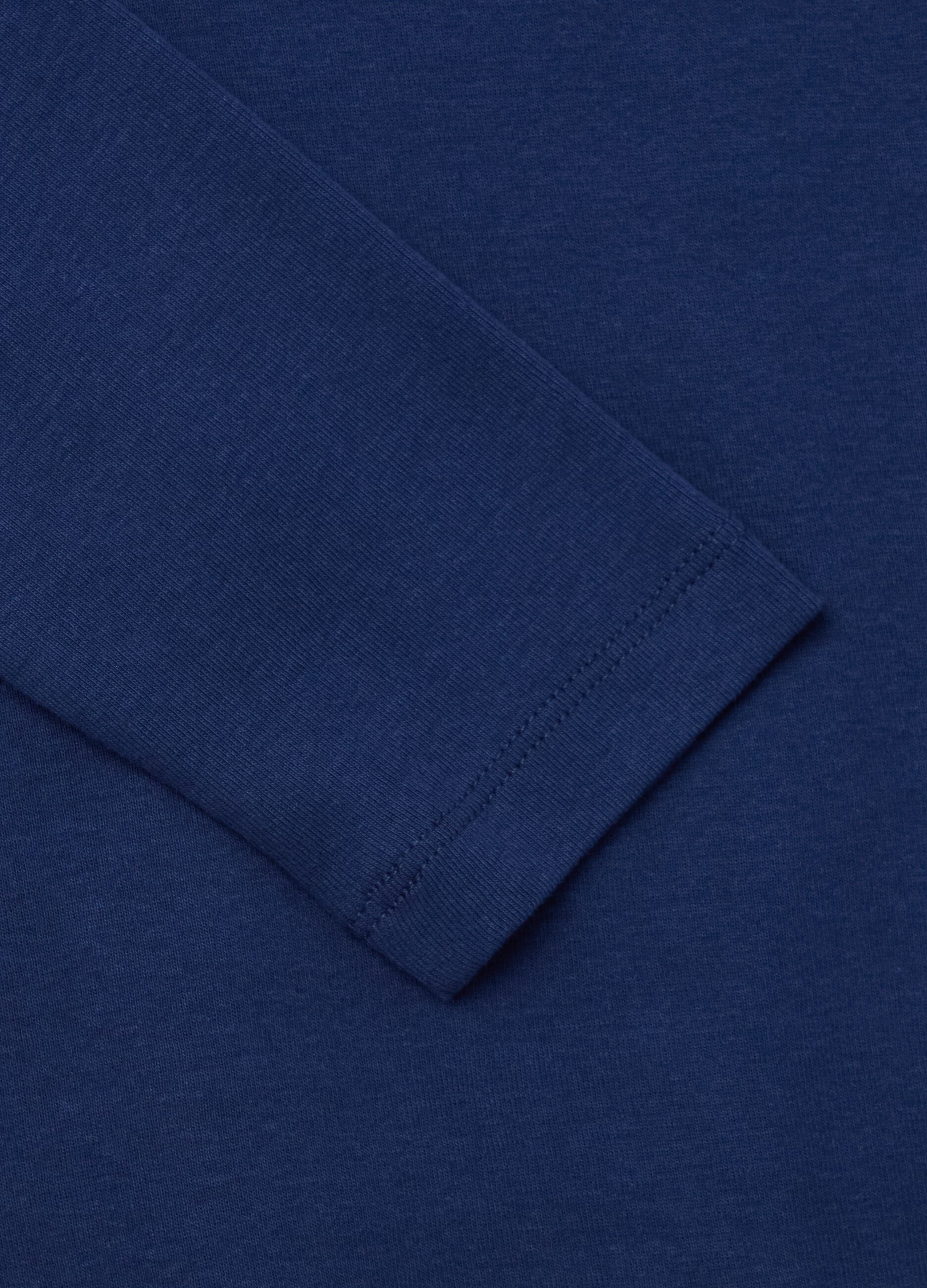 Long-sleeved T-shirt with round neck