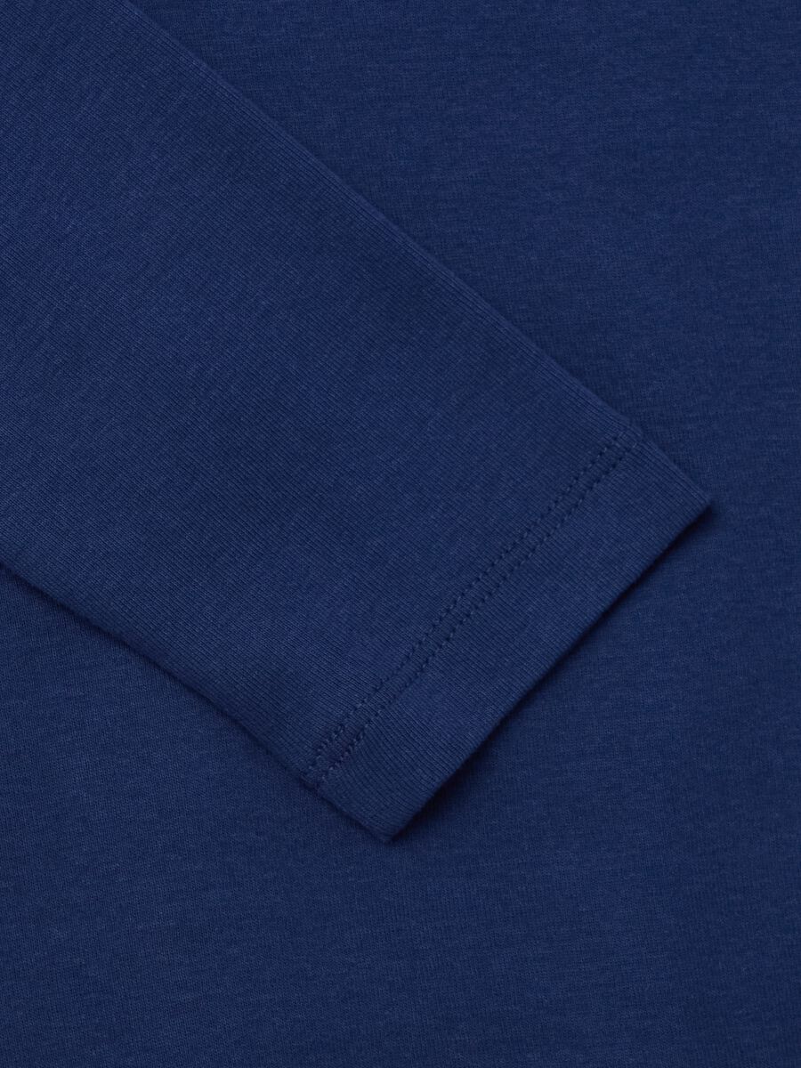 Long-sleeved T-shirt with round neck_5