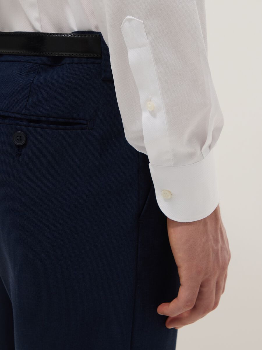 Camisa Blanca Slim Fit de Manga Larga en Puro Algod&oacute;n_3