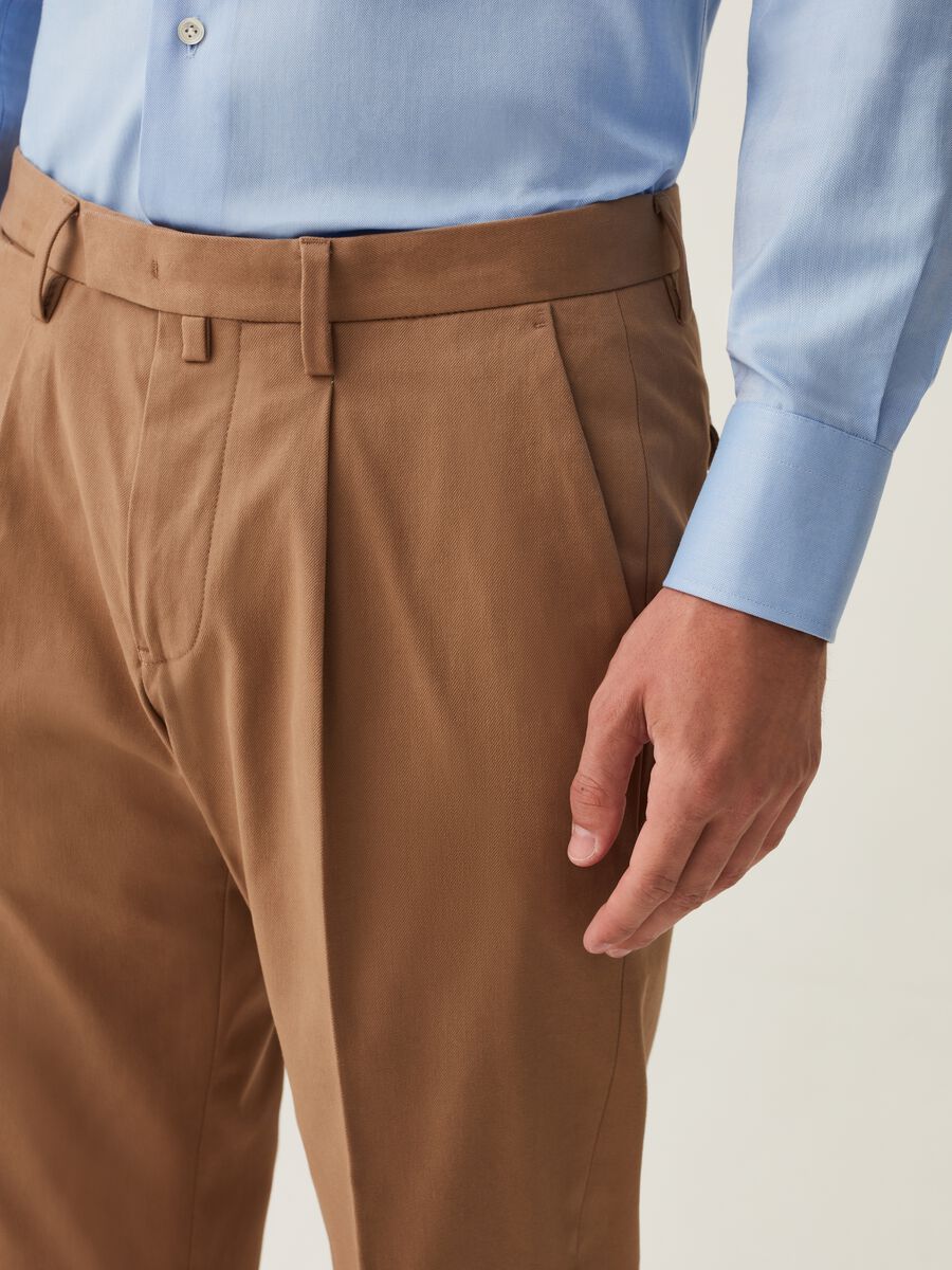 The Perfect Item slim-fit chino trousers in triple twist cotton_3