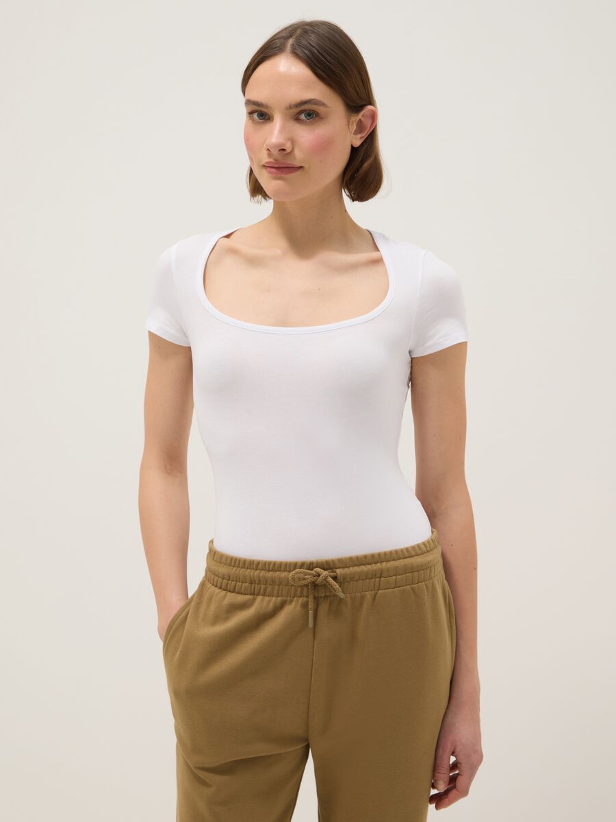 &Lambda;&epsilon;&upsilon;&kappa;ό &kappa;&omicron;&rho;&mu;ά&kappa;&iota; &alpha;&pi;ό &epsilon;&lambda;&alpha;&sigma;&tau;&iota;&kappa;ό &beta;&alpha;&mu;&beta;ά&kappa;&iota;_0