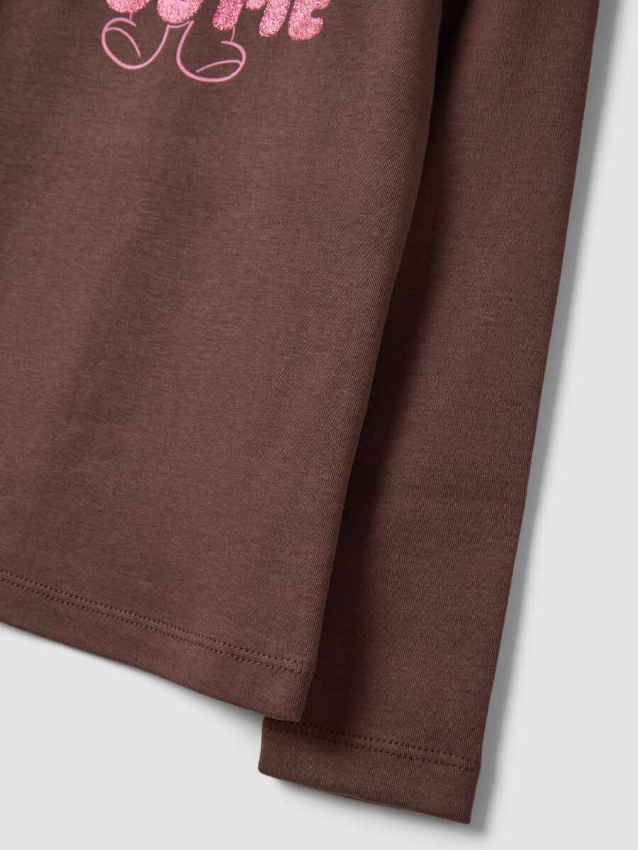 Braunes T-Shirt aus reiner Bio-Baumwolle mit Stehkragen_3