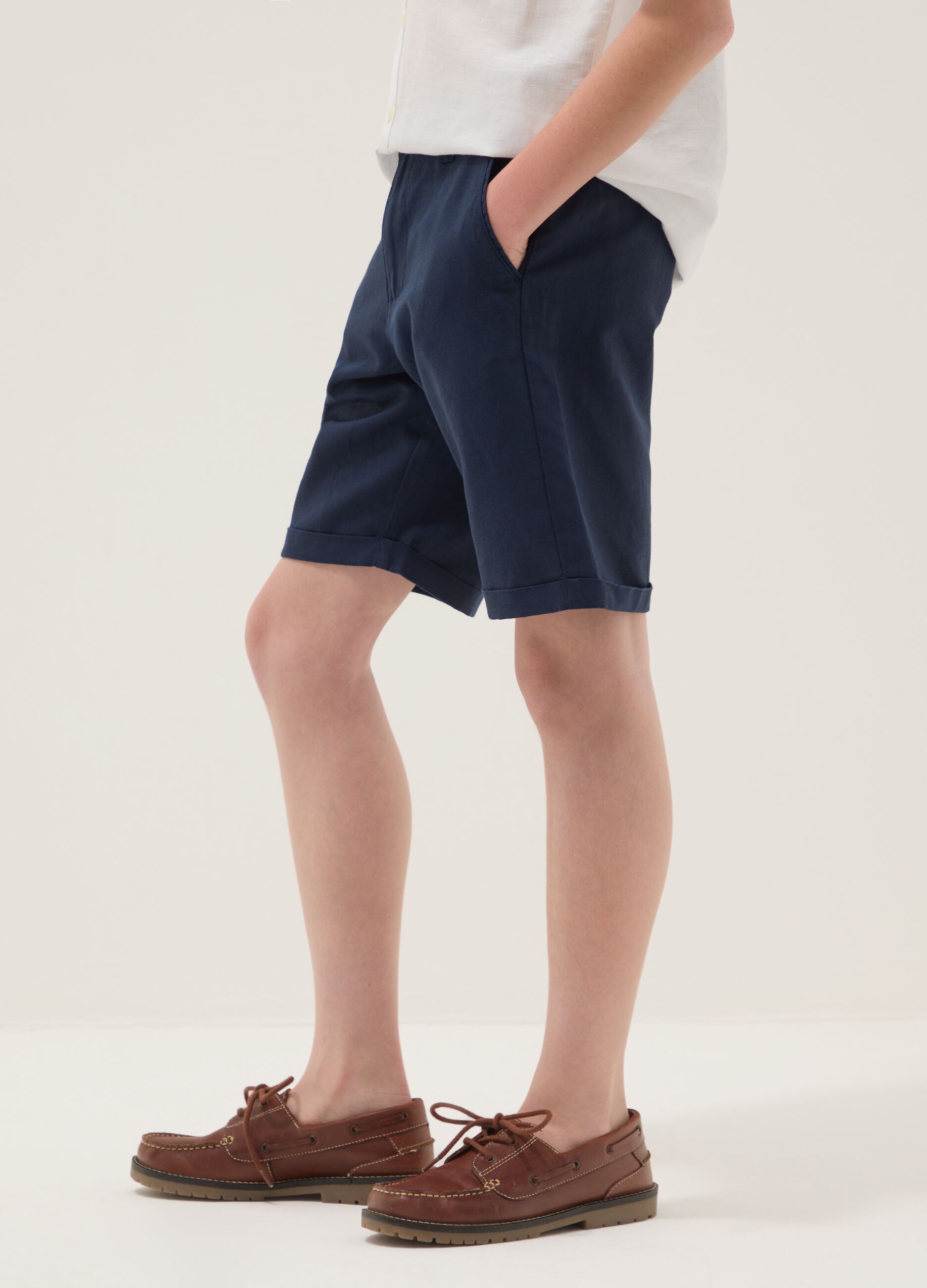 Boys&rsquo; blue linen and cotton blend regular-fit shorts