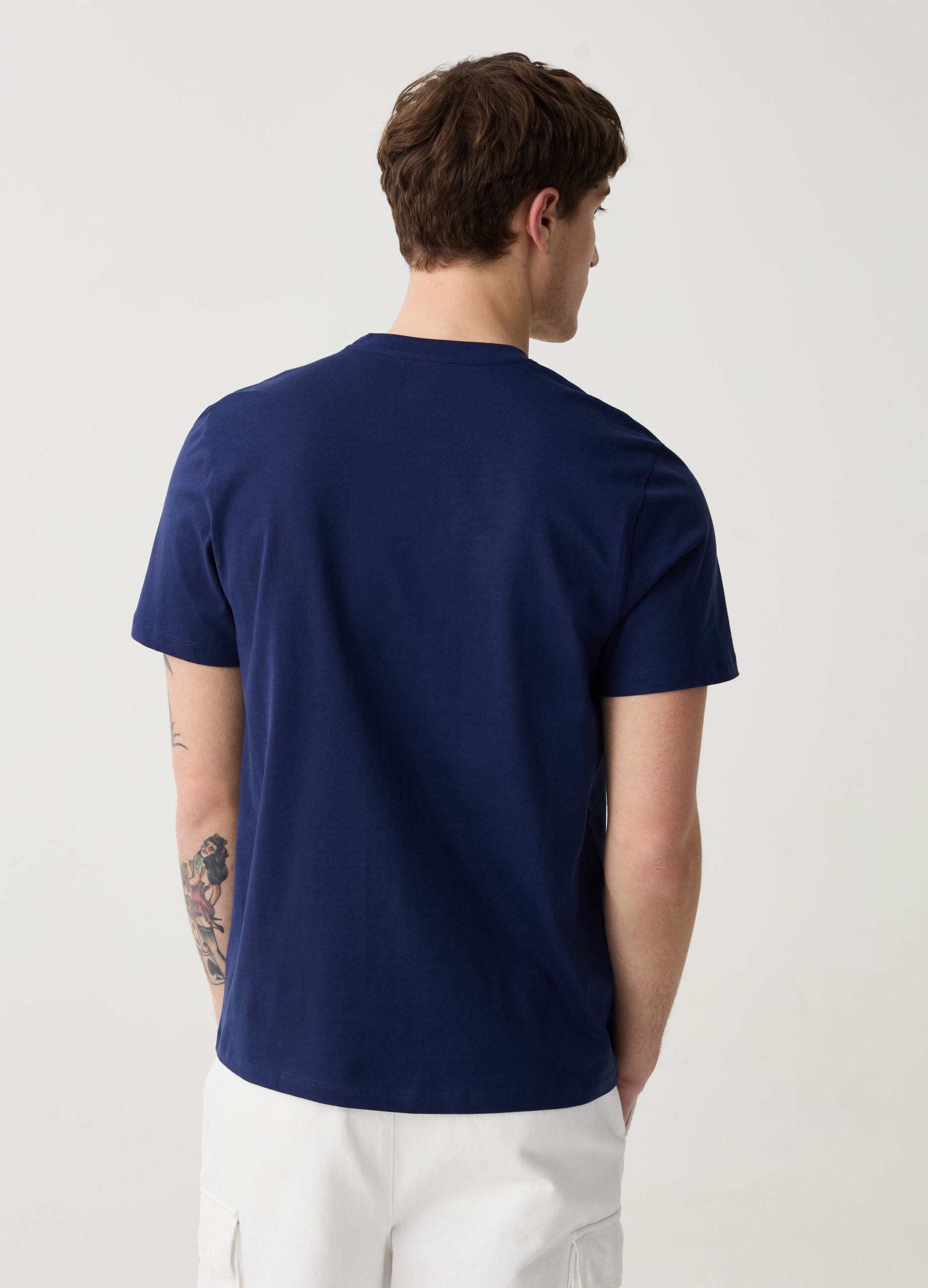Organic cotton T-shirt with V neck