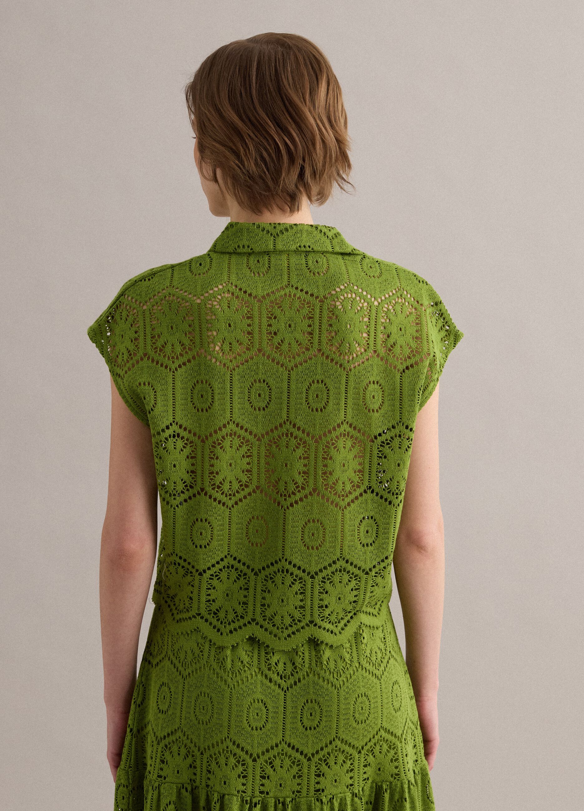 Green crochet polo shirt with classic collar, regular fit