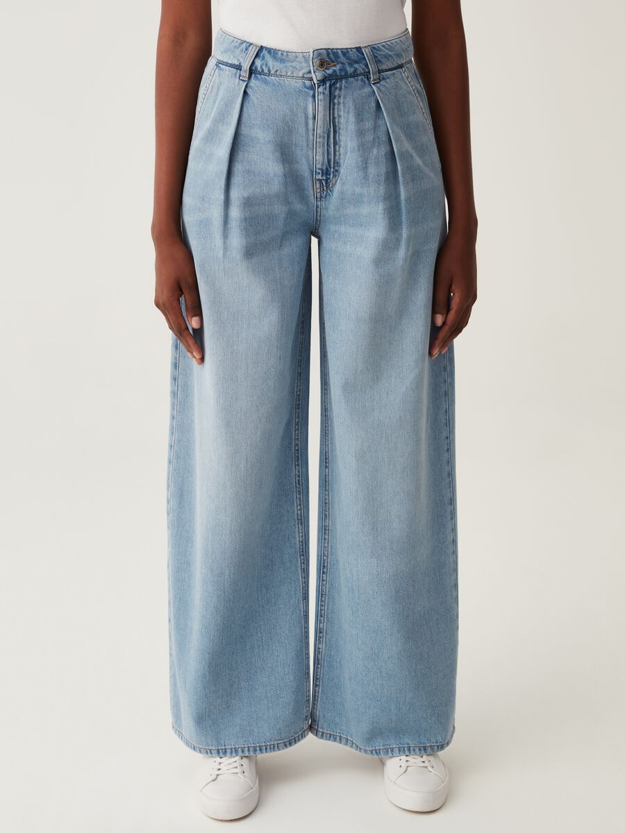 High-rise wide-leg jeans with darts_1