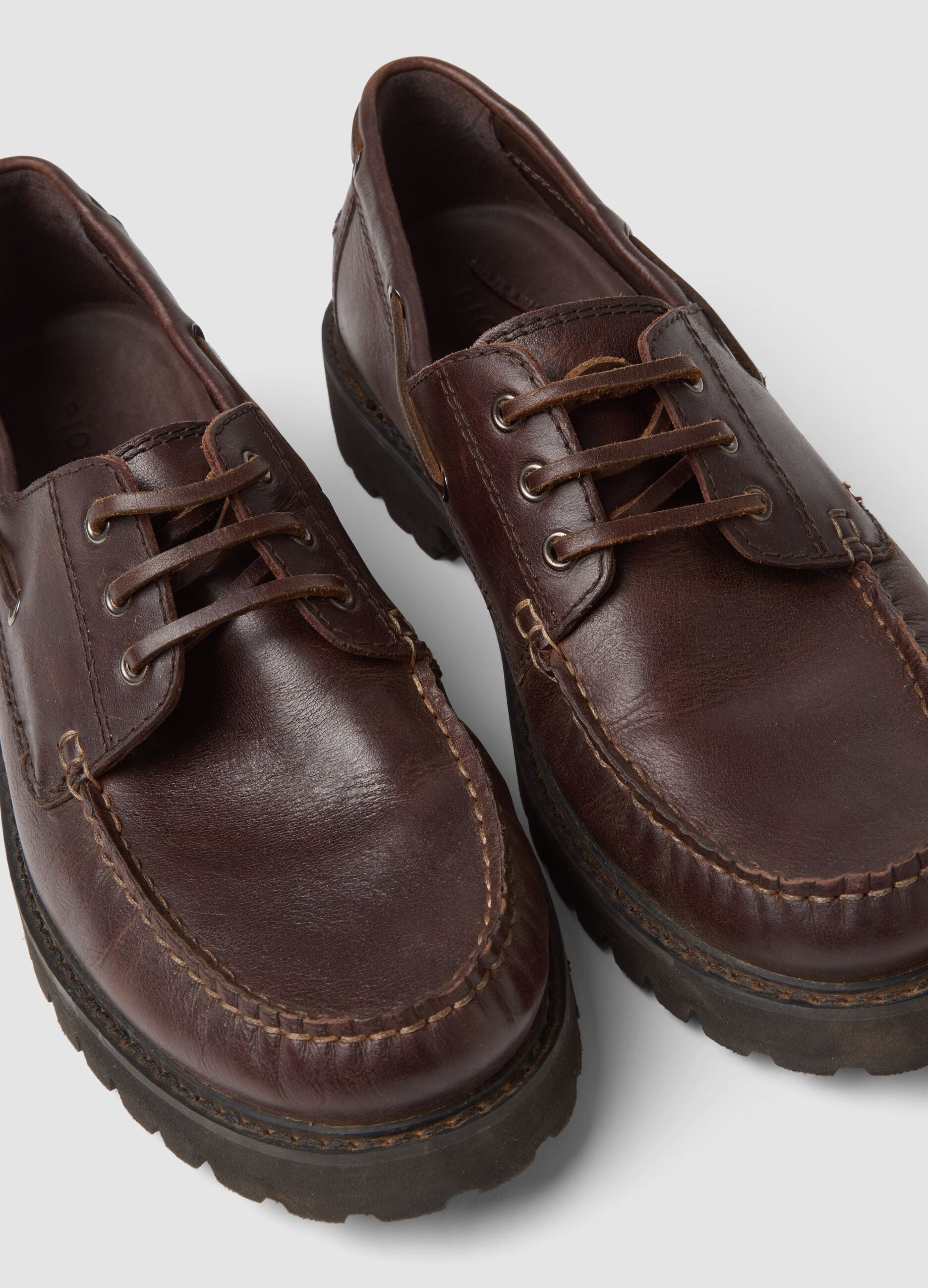 Braune Casual-Lederschn&uuml;rschuhe f&uuml;r Herren