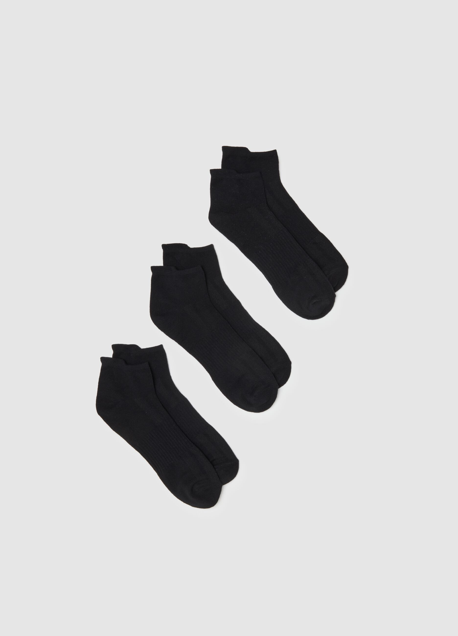 Three-pack of black cotton blend ankle sports socks, regular fit