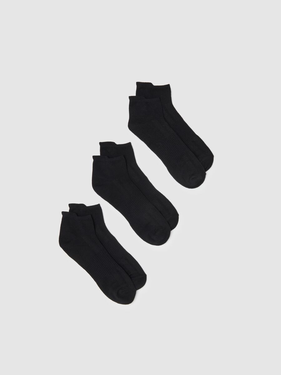 Three-pack of black cotton blend ankle sports socks, regular fit_0