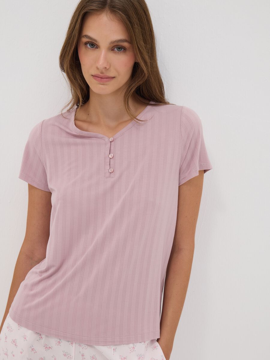 Purple stretch viscose pyjama T-shirt with V-neck_0