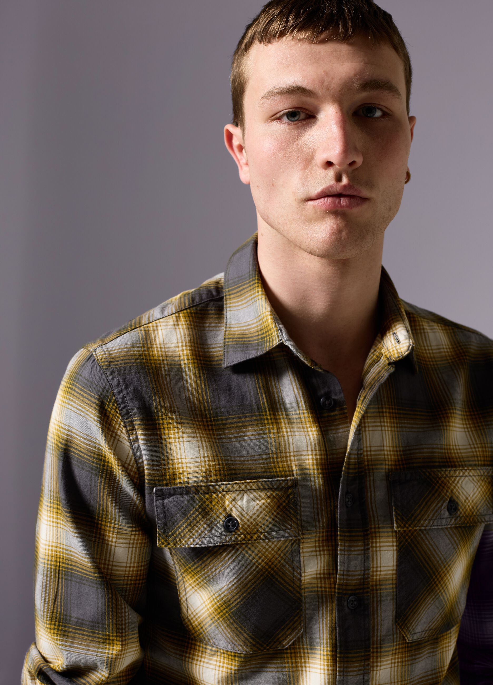 &Kappa;ί&tau;&rho;&iota;&nu;&omicron; &kappa;&alpha;&iota; &Gamma;&kappa;&rho;&iota; &Kappa;&alpha;&rho;ό &Phi;&alpha;&nu;έ&lambda;&alpha; &Pi;&omicron;&upsilon;&kappa;ά&mu;&iota;&sigma;&omicron;