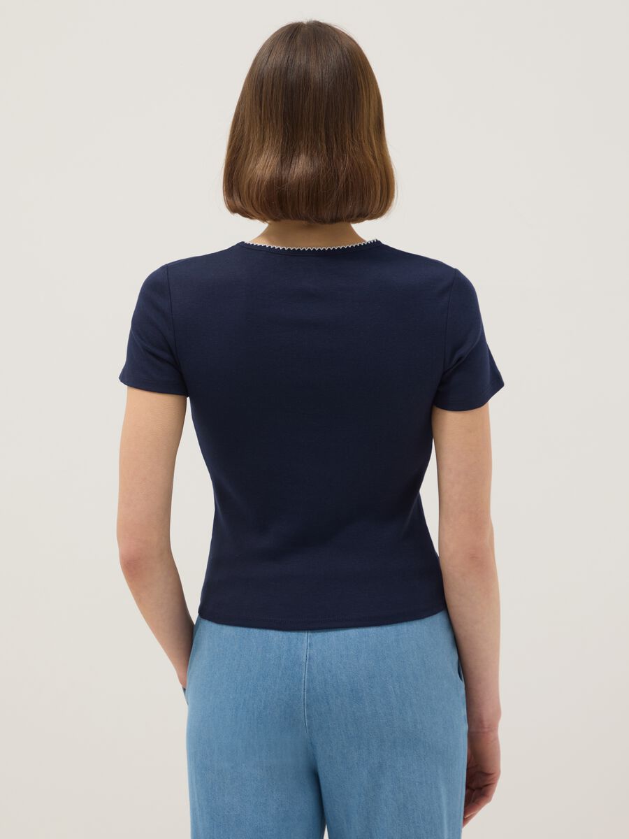 Blue pure cotton regular fit T-shirt with contrast stitching_2