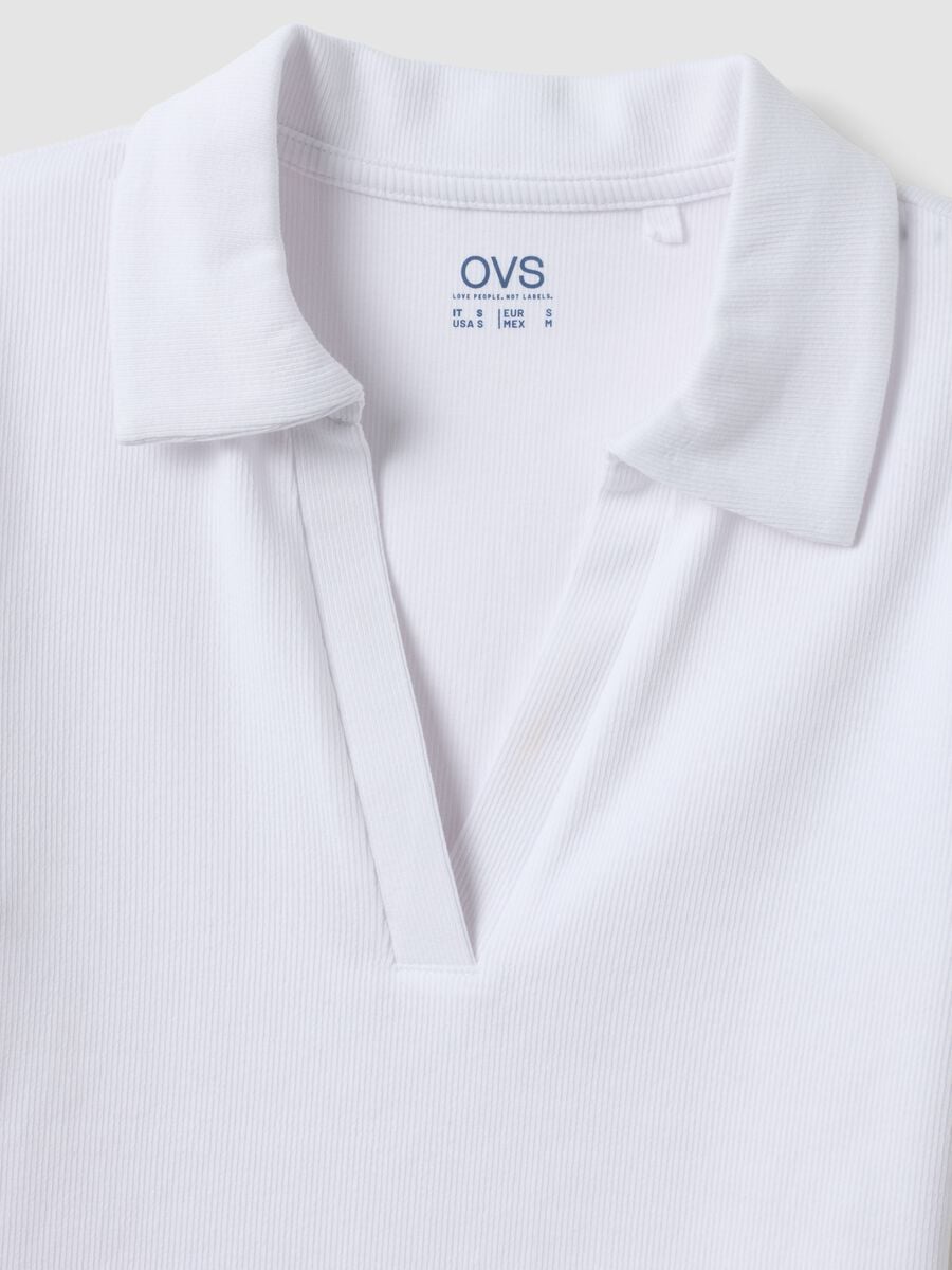 White stretch cotton polo shirt with open V-neck, regular fit_6