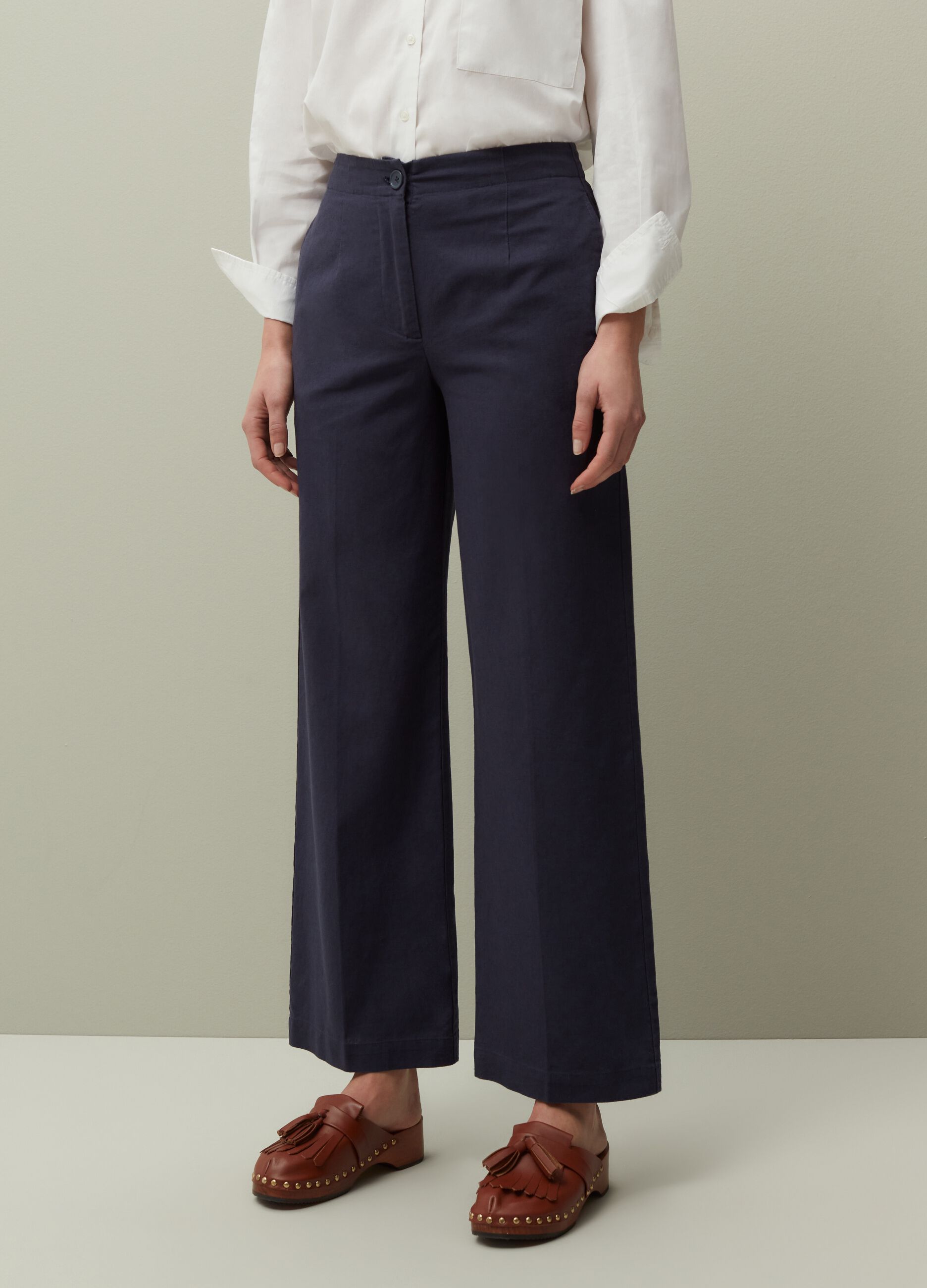 Wide-leg trousers in linen and cotton