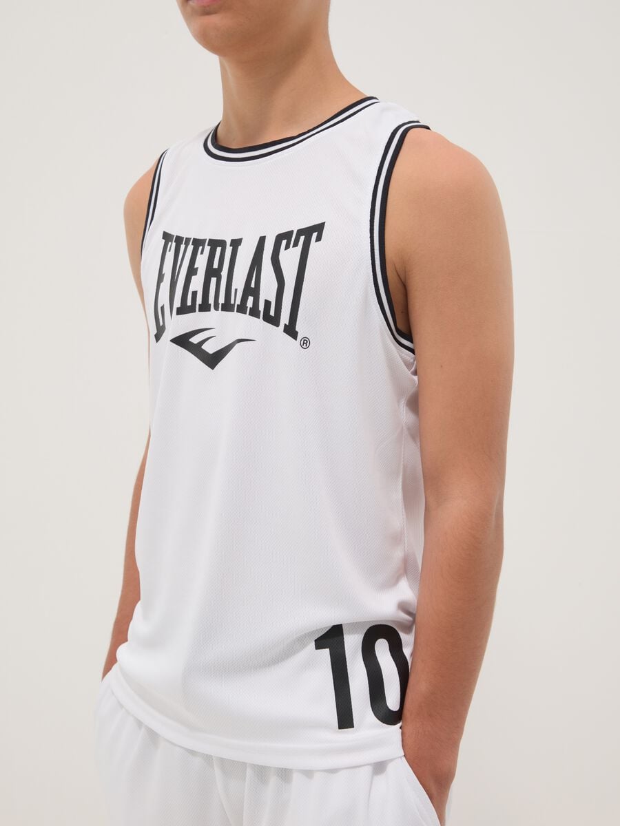 Camiseta de tirantes blanca para ni&ntilde;o, corte regular con ribetes en contraste, estilo oversize_2