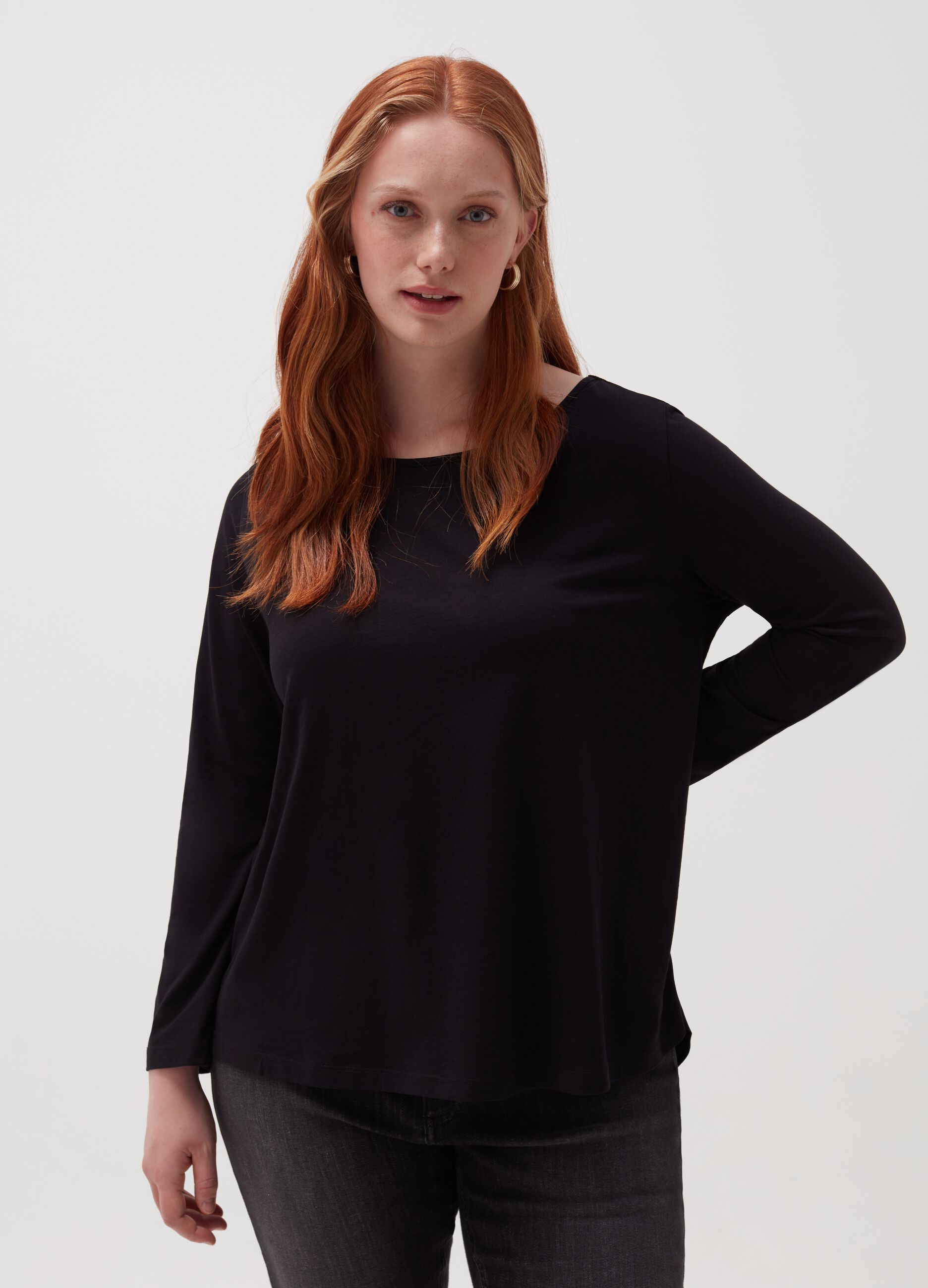 Curvy solid colour T-shirt with long sleeves