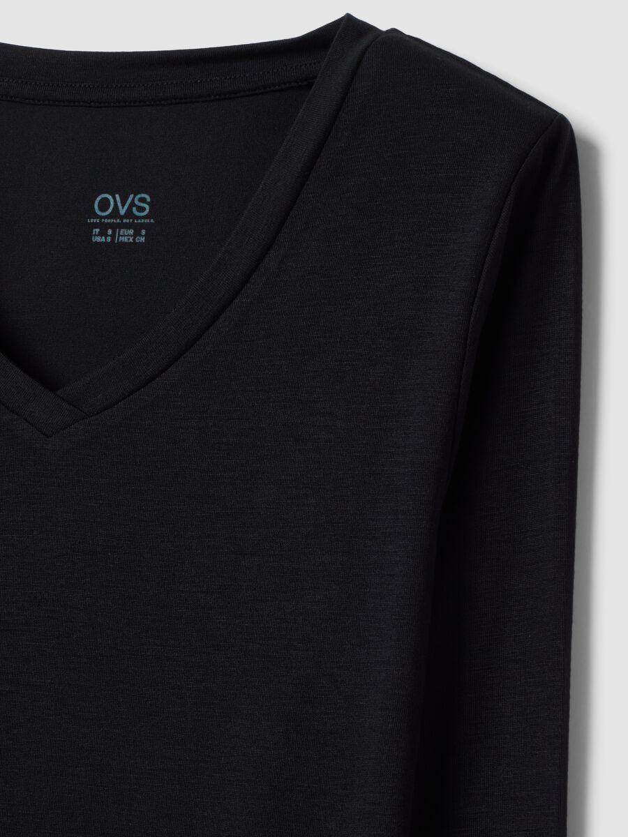 &Mu;&alpha;ύ&rho;&omicron; T-shirt &alpha;&pi;ό &epsilon;&lambda;&alpha;&sigma;&tau;&iota;&kappa;ό modal &mu;&epsilon; &sigma;&tau;&rho;&omicron;&gamma;&gamma;&upsilon;&lambda;ή &lambda;&alpha;&iota;&mu;ό&kappa;&omicron;&psi;&eta;, &kappa;&alpha;&nu;&omicron;&nu;&iota;&kappa;ή &epsilon;&phi;&alpha;&rho;&mu;&omicron;&gamma;ή_1