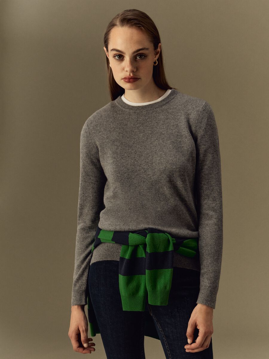 Cashmere pullover with round neck_0