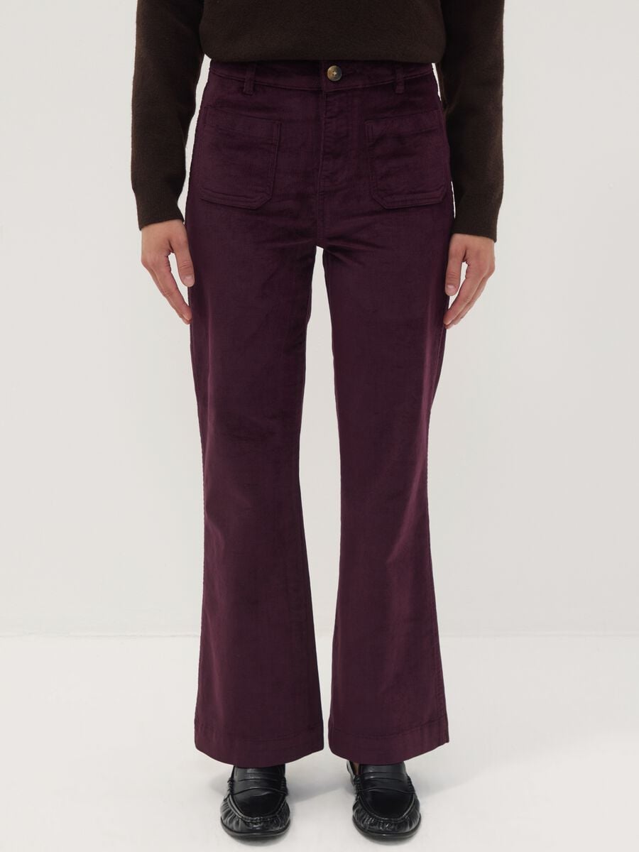 Pantaloni viola flare in cotone e modal elasticizzato a coste_1