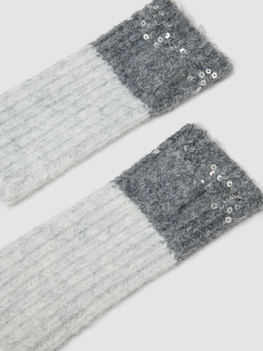 Grey stretch wool gloves with sequins_1